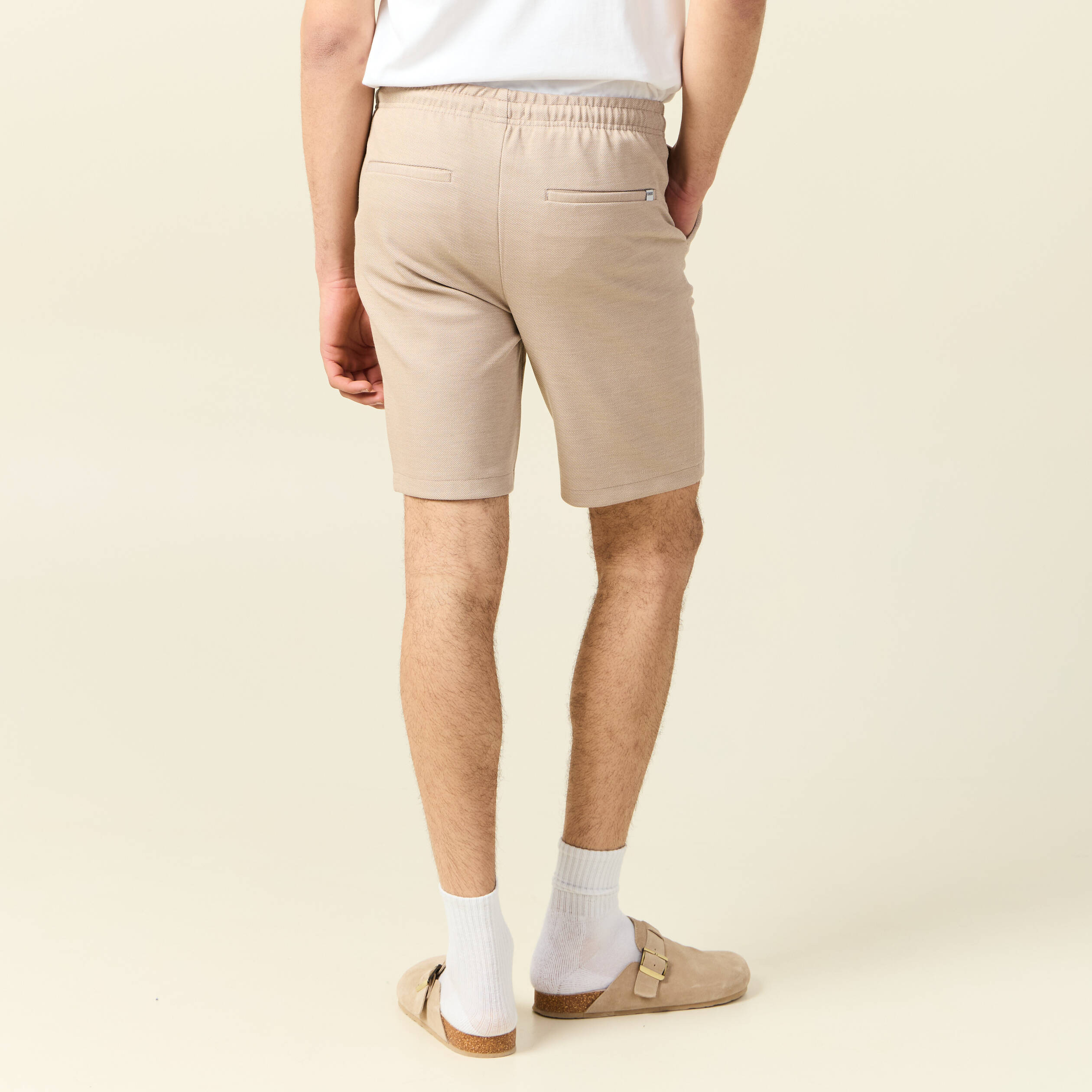 short droit avec cordon beige homme Short droit avec cordon beige homme