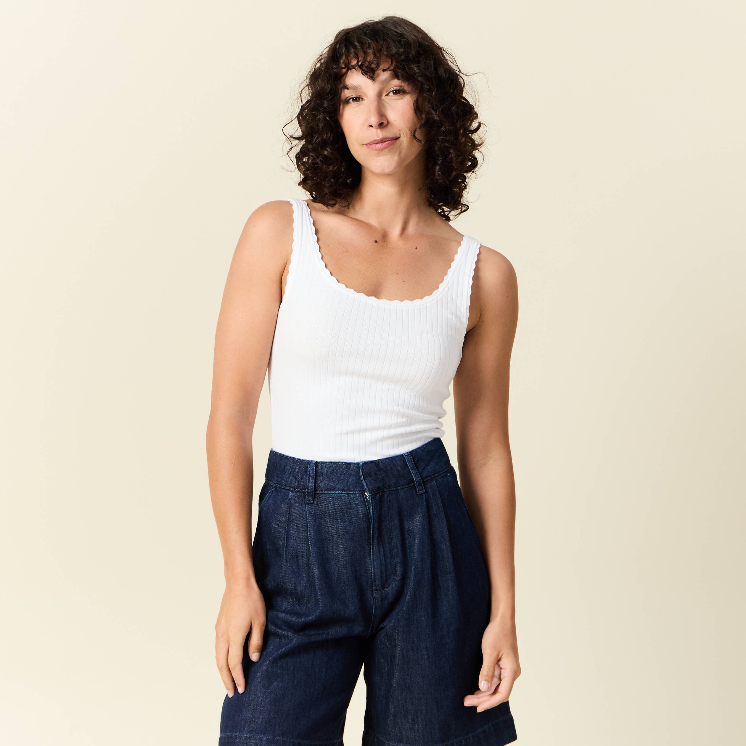 debardeur sans manches cotele blanc femme Débardeur sans manches côtelé blanc femme