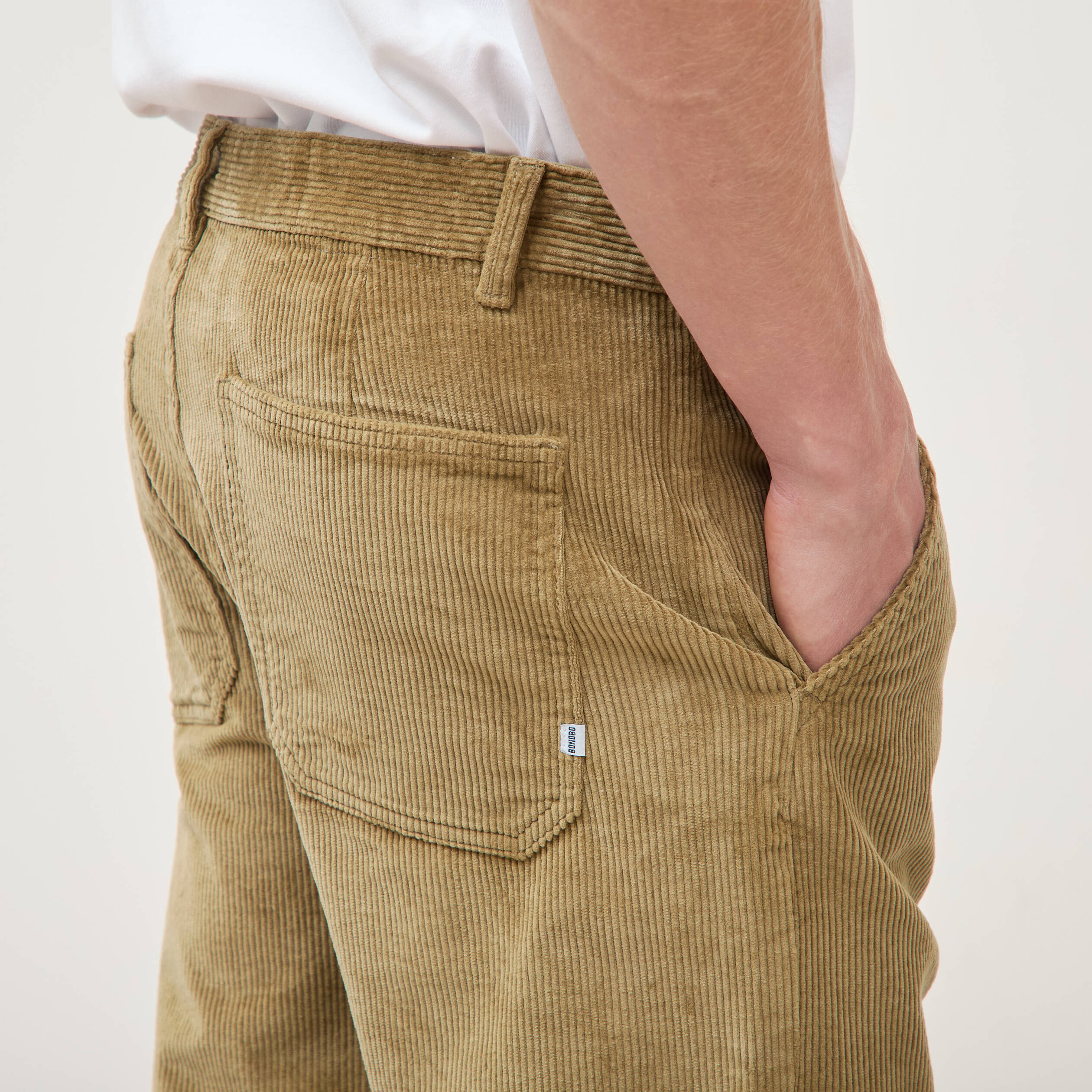 Pantalon droit en velours longueur 32 vert kaki homme