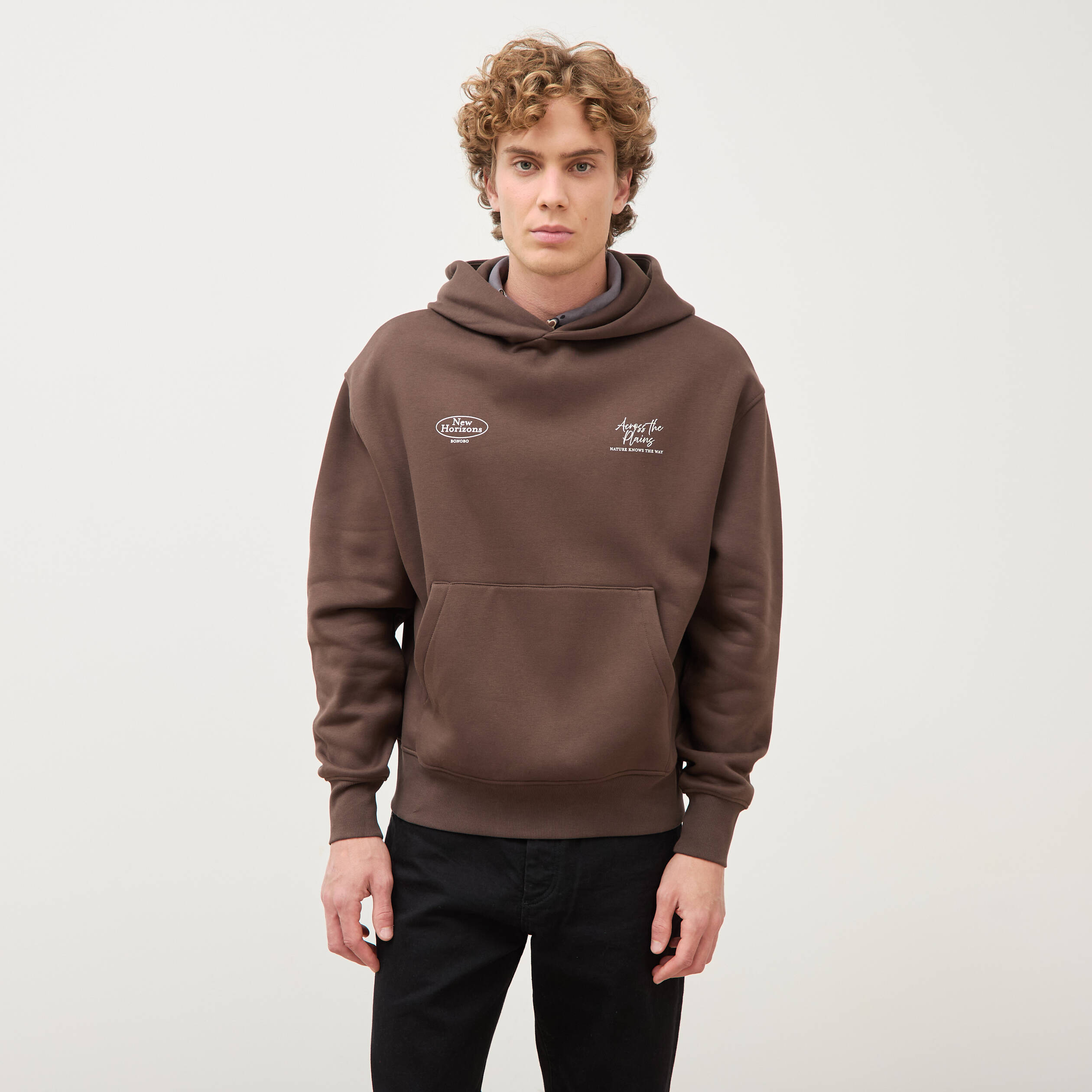 Sweat ample &agrave; capuche manches longues marron fonc&eacute; homme