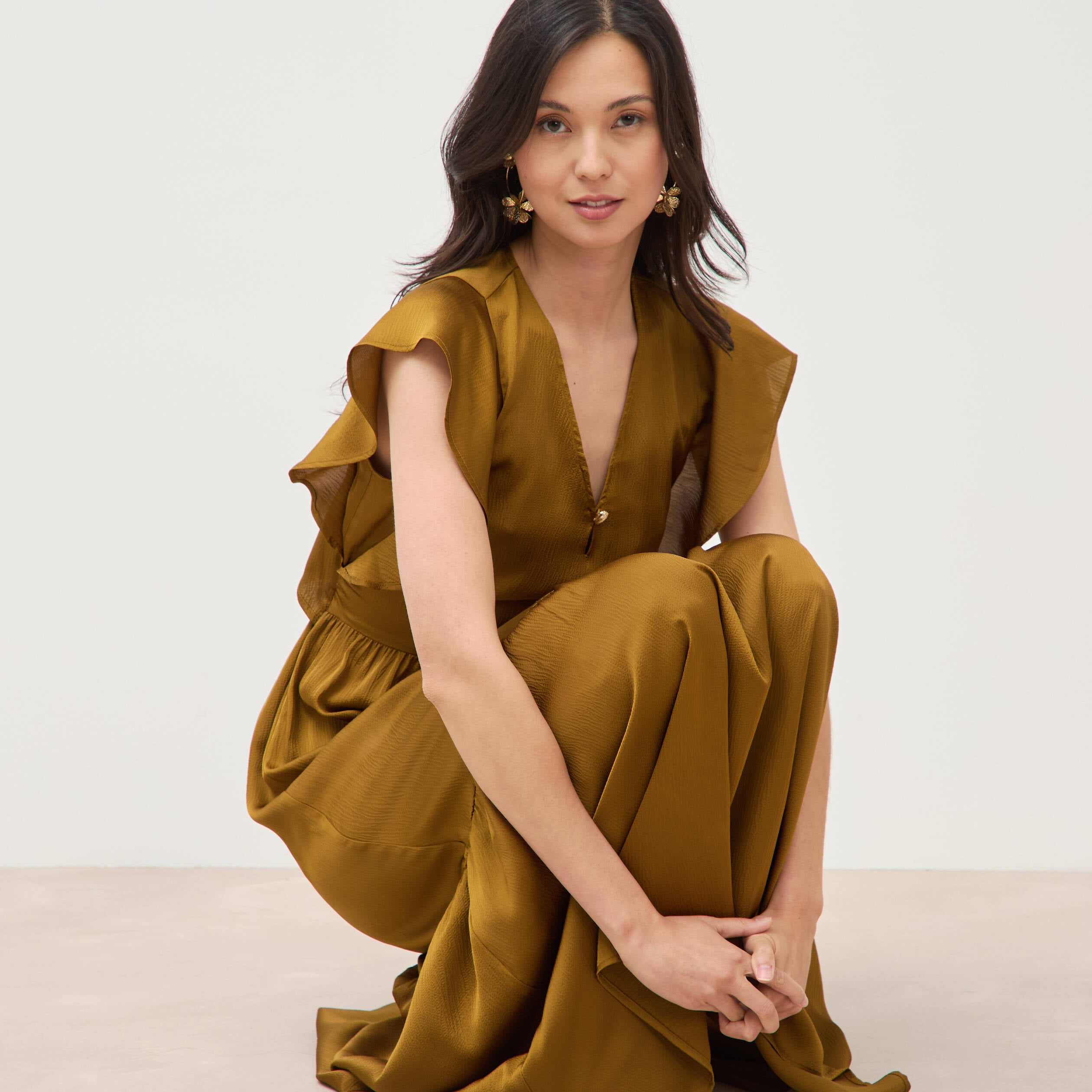 Robe fluide col v manches courtes vert olive femme