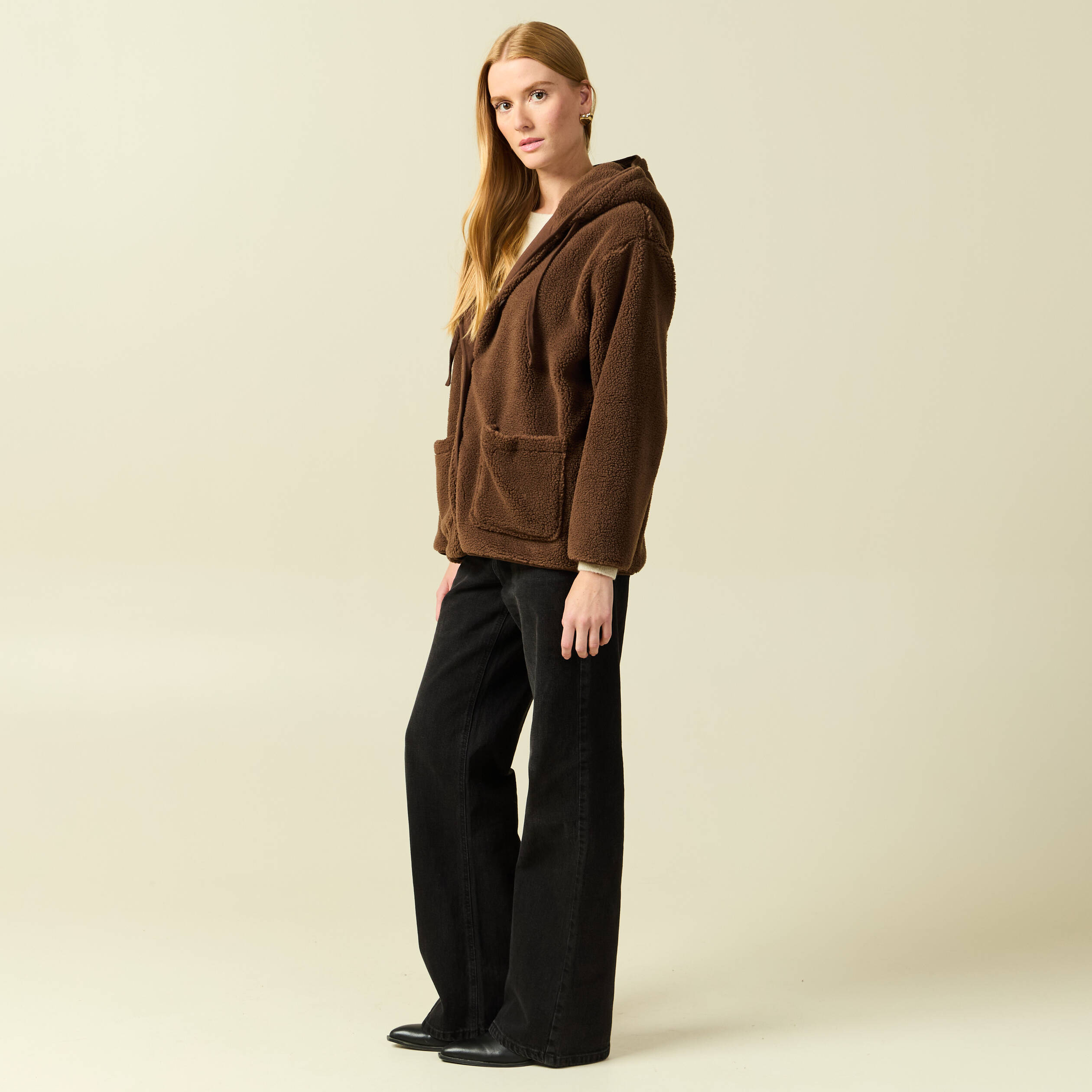 Gilet droit mi-long effet polaire marron fonc&eacute; femme