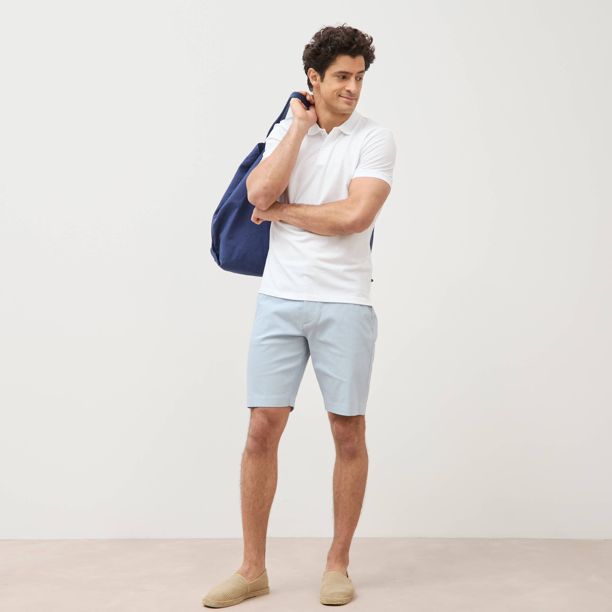 Polo cintr&eacute; en coton manches courtes blanc homme