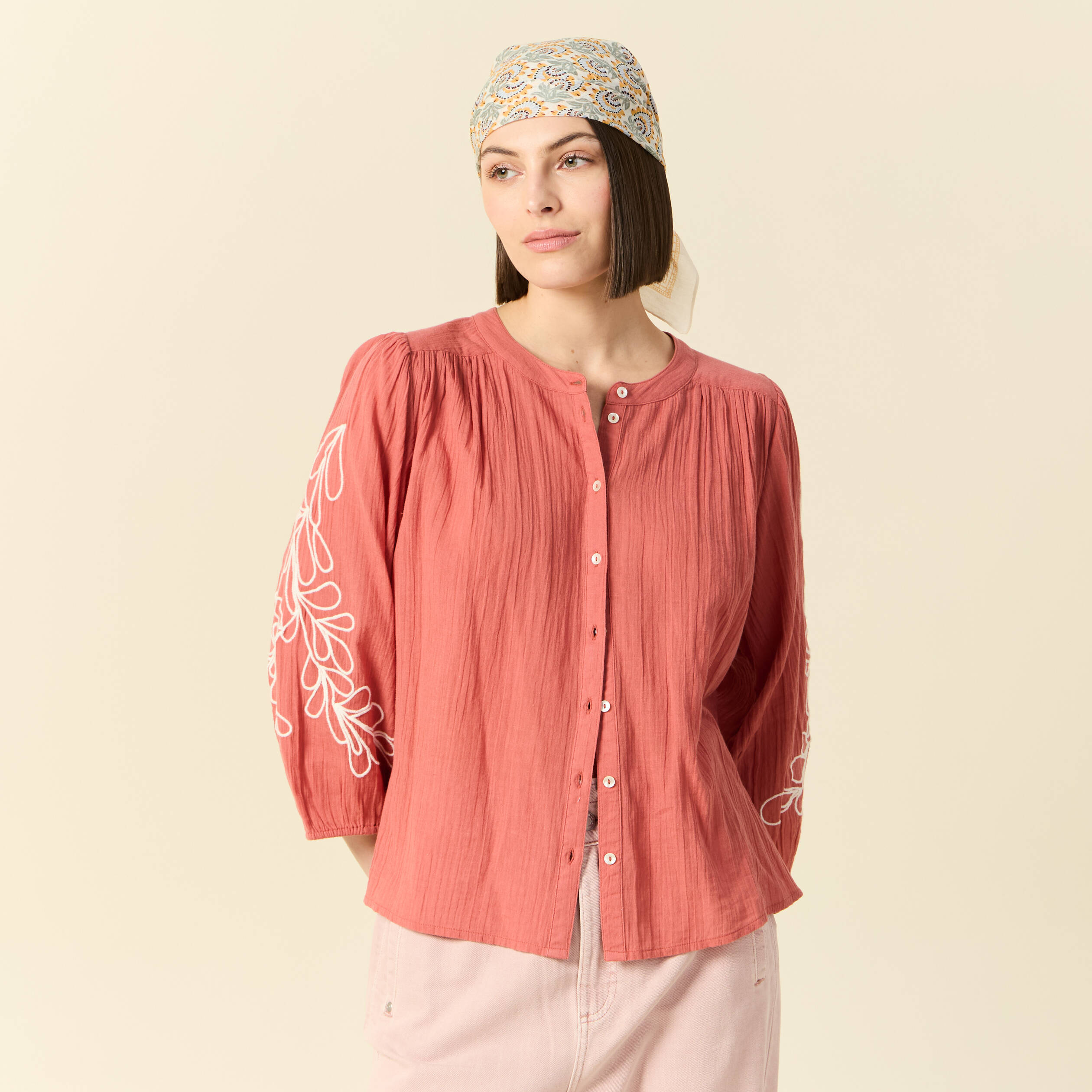 chemise manches 34 brodee rose framboise femme Chemise manches 3/4 brodée rose framboise femme