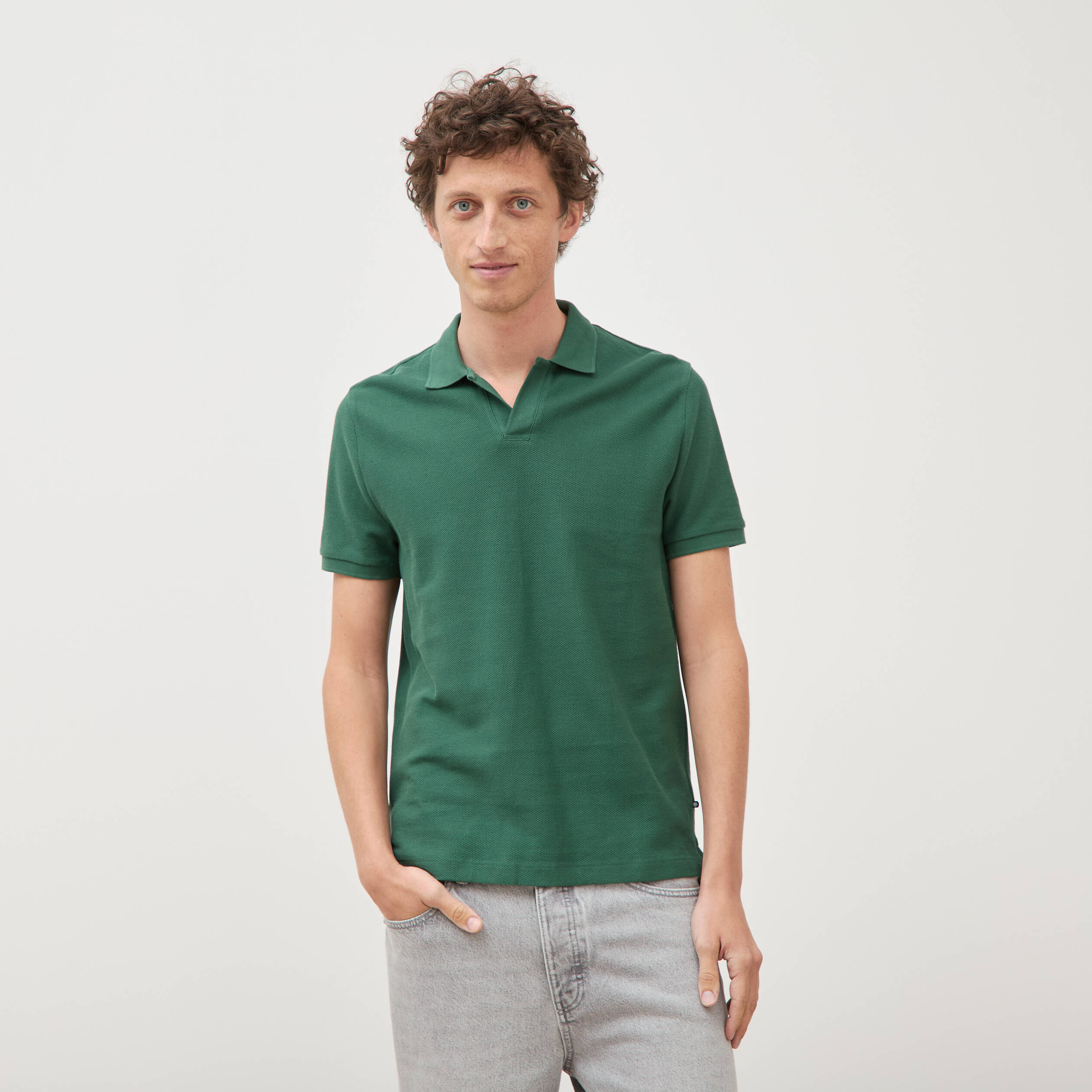 Polo cintr&eacute; manches courtes en coton vert homme