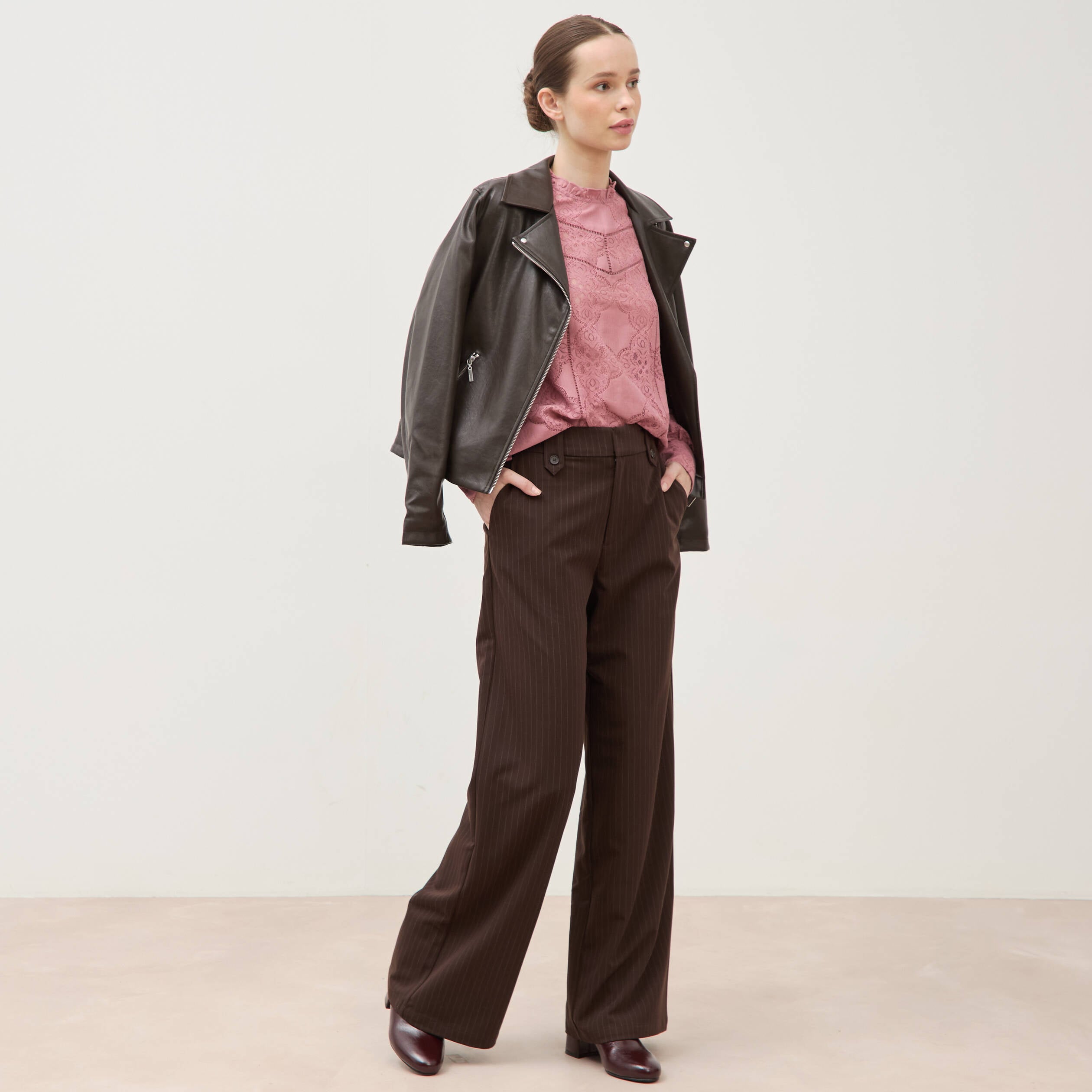 Blouse cintr&eacute;e dentelle manches longues vieux rose femme