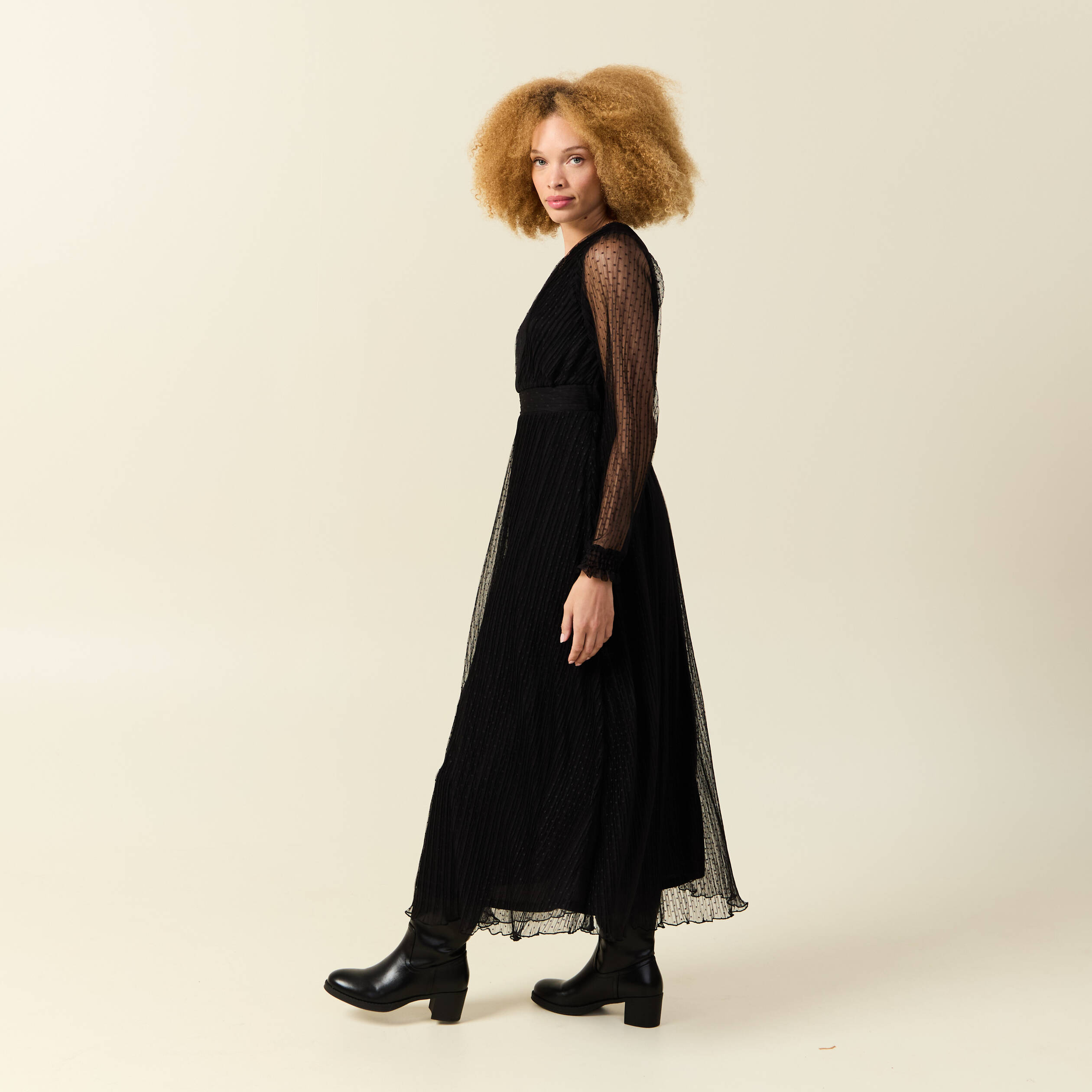 Robe manches longues en voile doubl&eacute;e noir femme