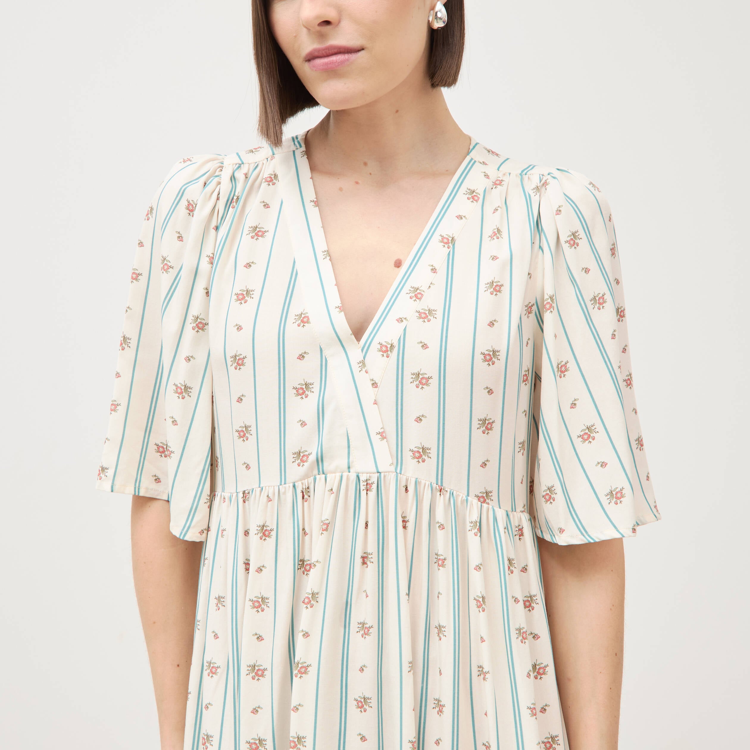 Robe fluide col v manches courtes bleu gris femme
