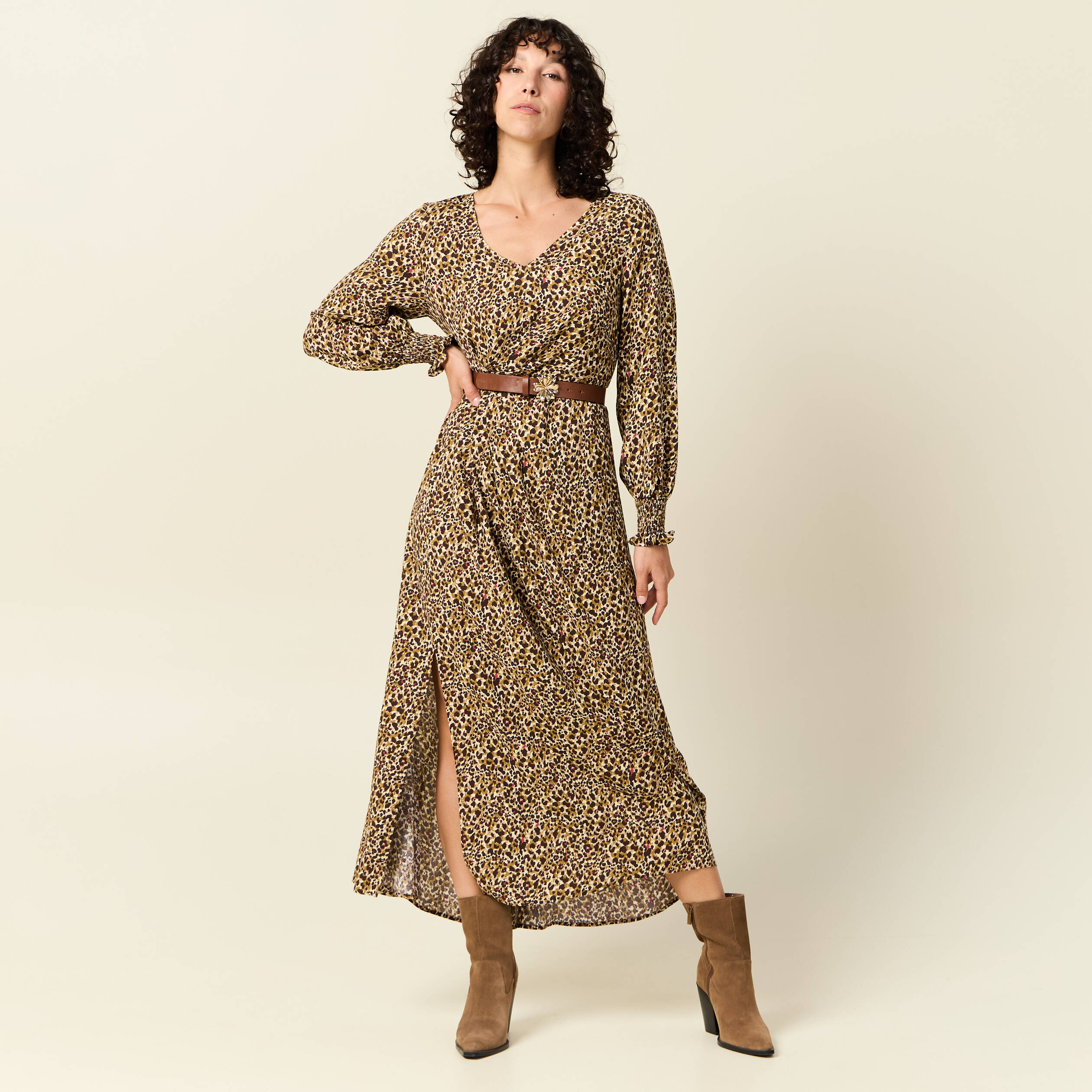 Robe longue &eacute;vas&eacute;e taupe femme