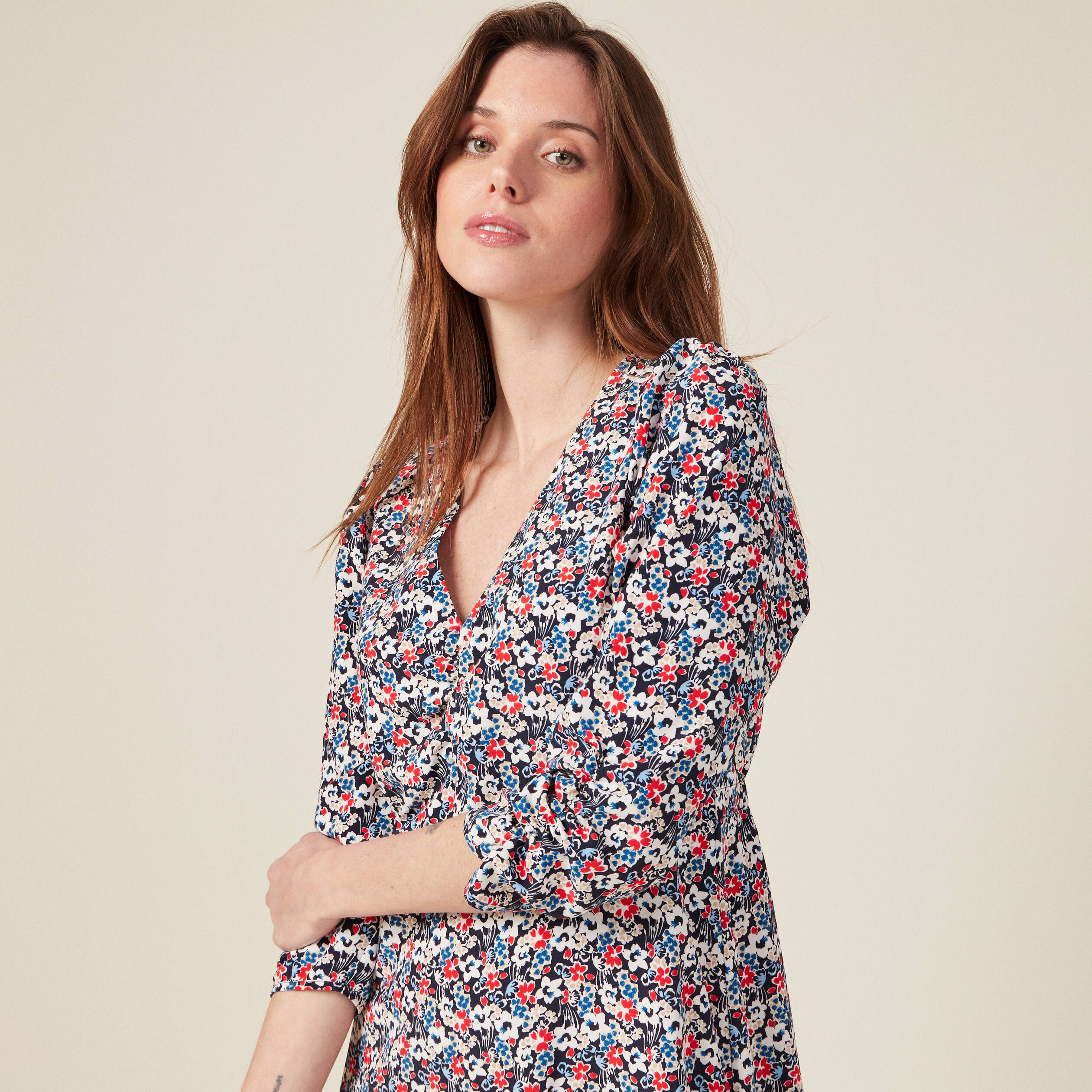 Robe cintr&eacute;e col v manches longues bleu marine femme