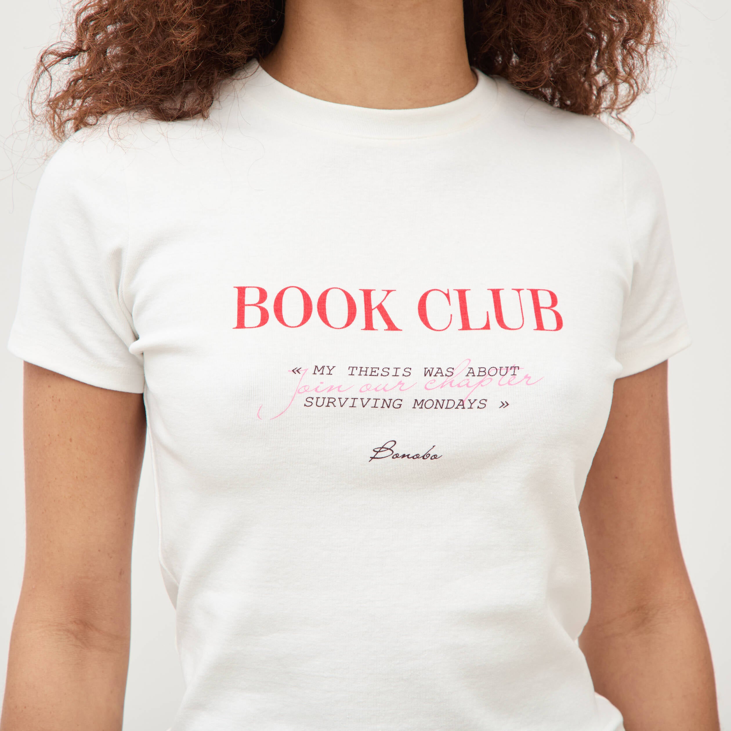 T-shirt cintr&eacute; col rond manches courtes ecru femme