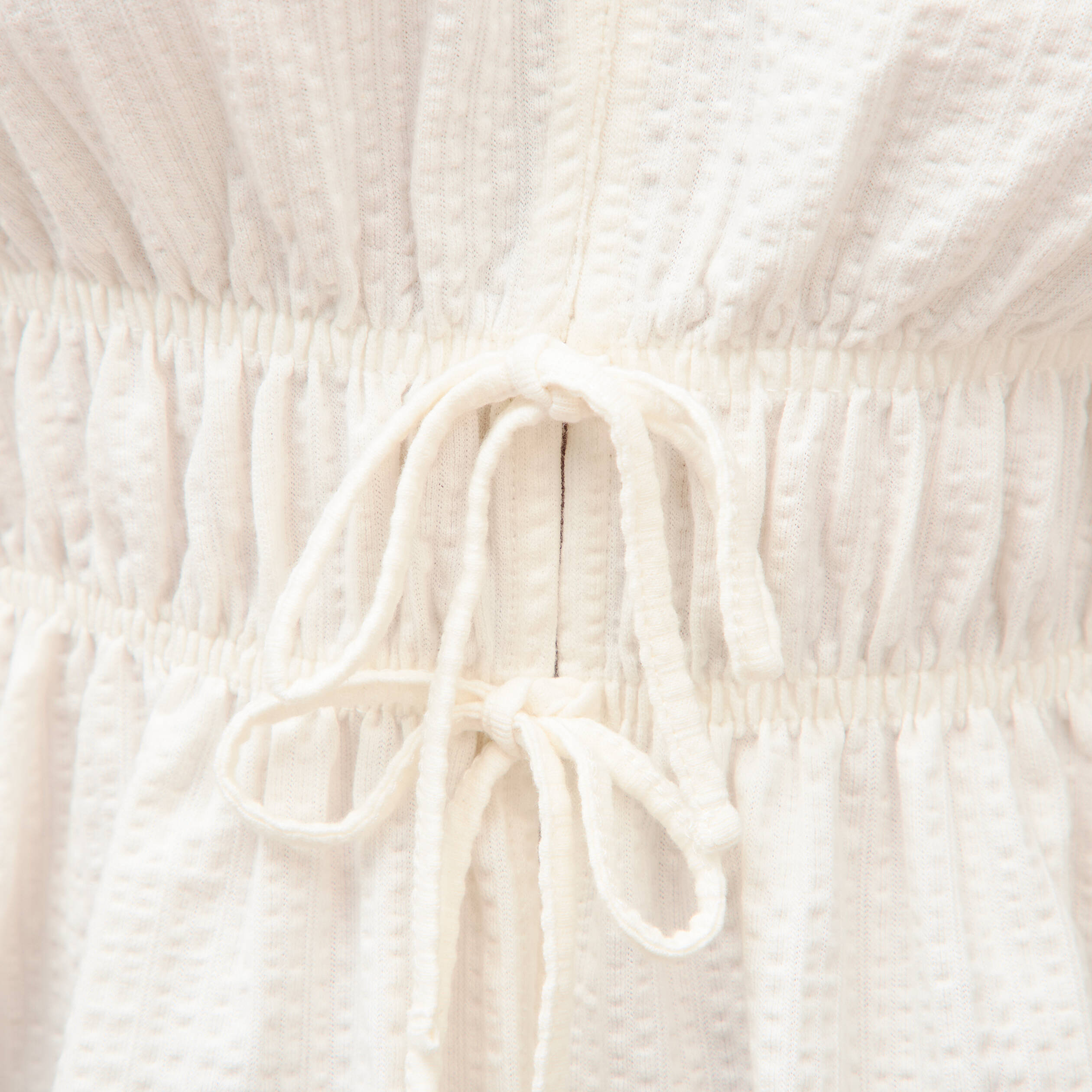 Blouse cintr&eacute;e col v manches courtes ecru femme