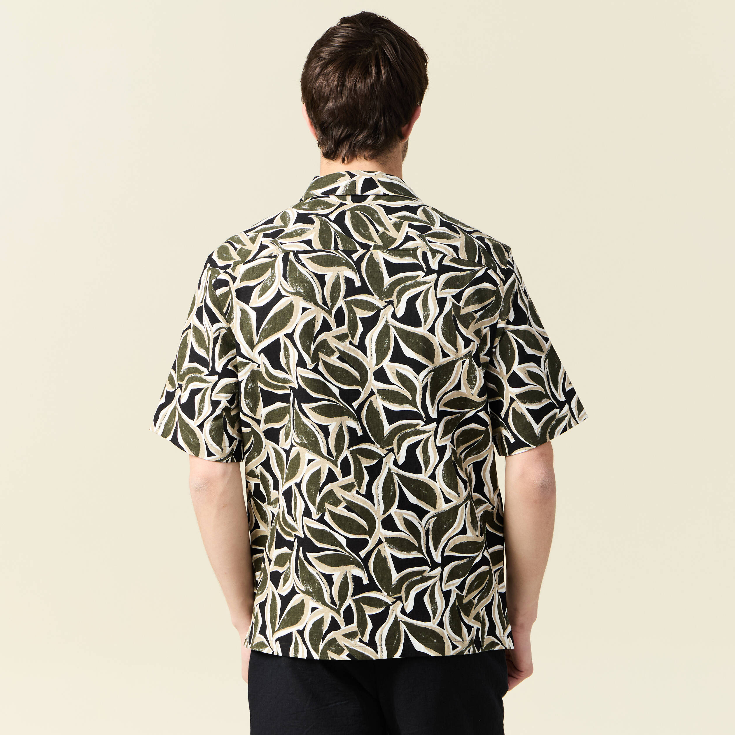 chemise manches courtes noir homme Chemise manches courtes noir homme
