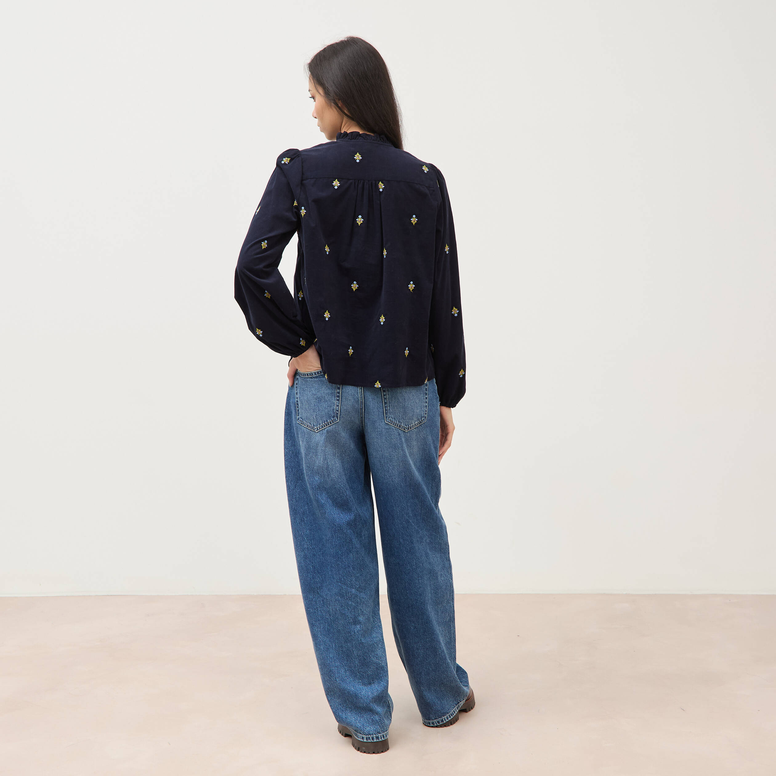 Chemise en coton avec broderie bleu marine femme