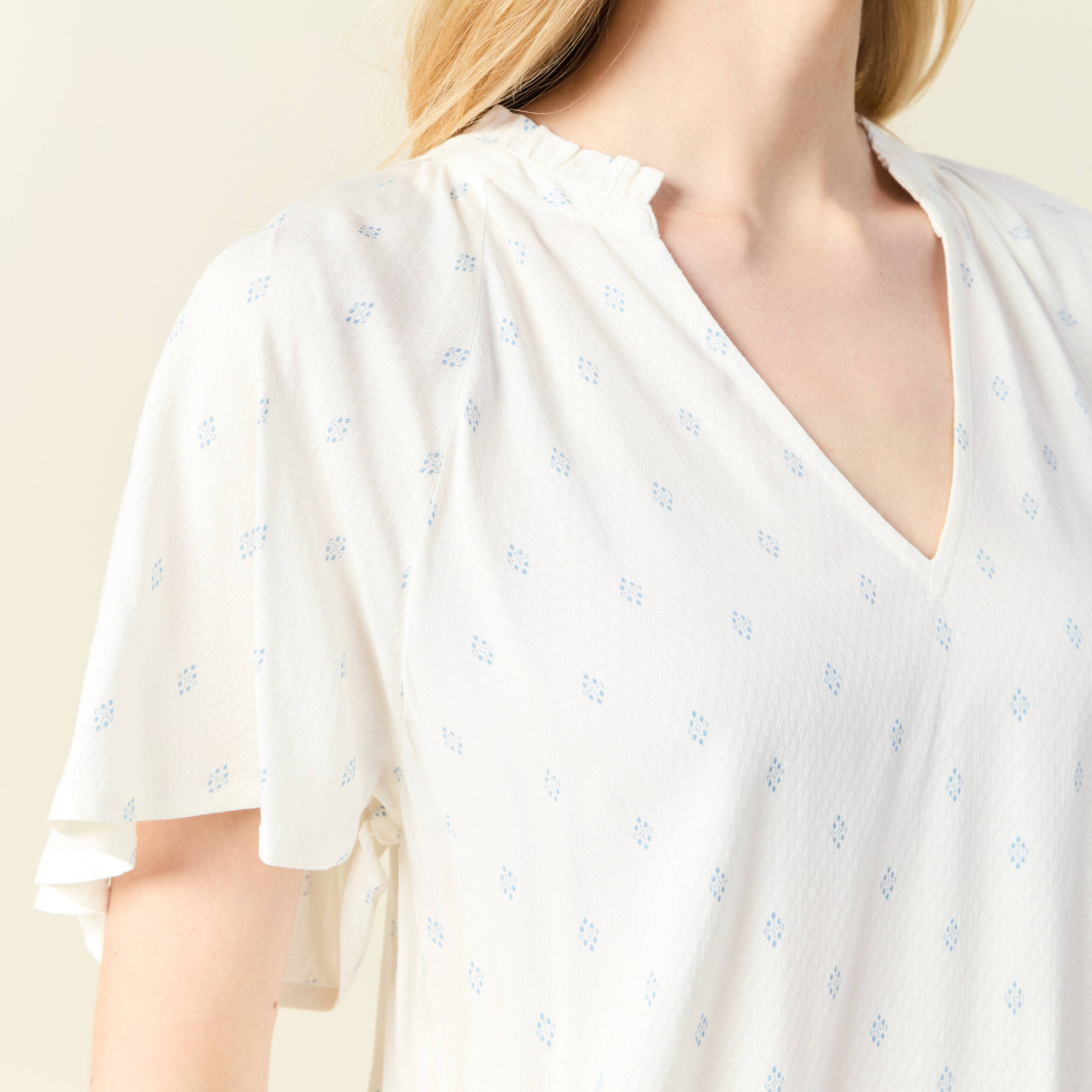blouse manches courtes bleu ciel femme Blouse manches courtes bleu ciel femme
