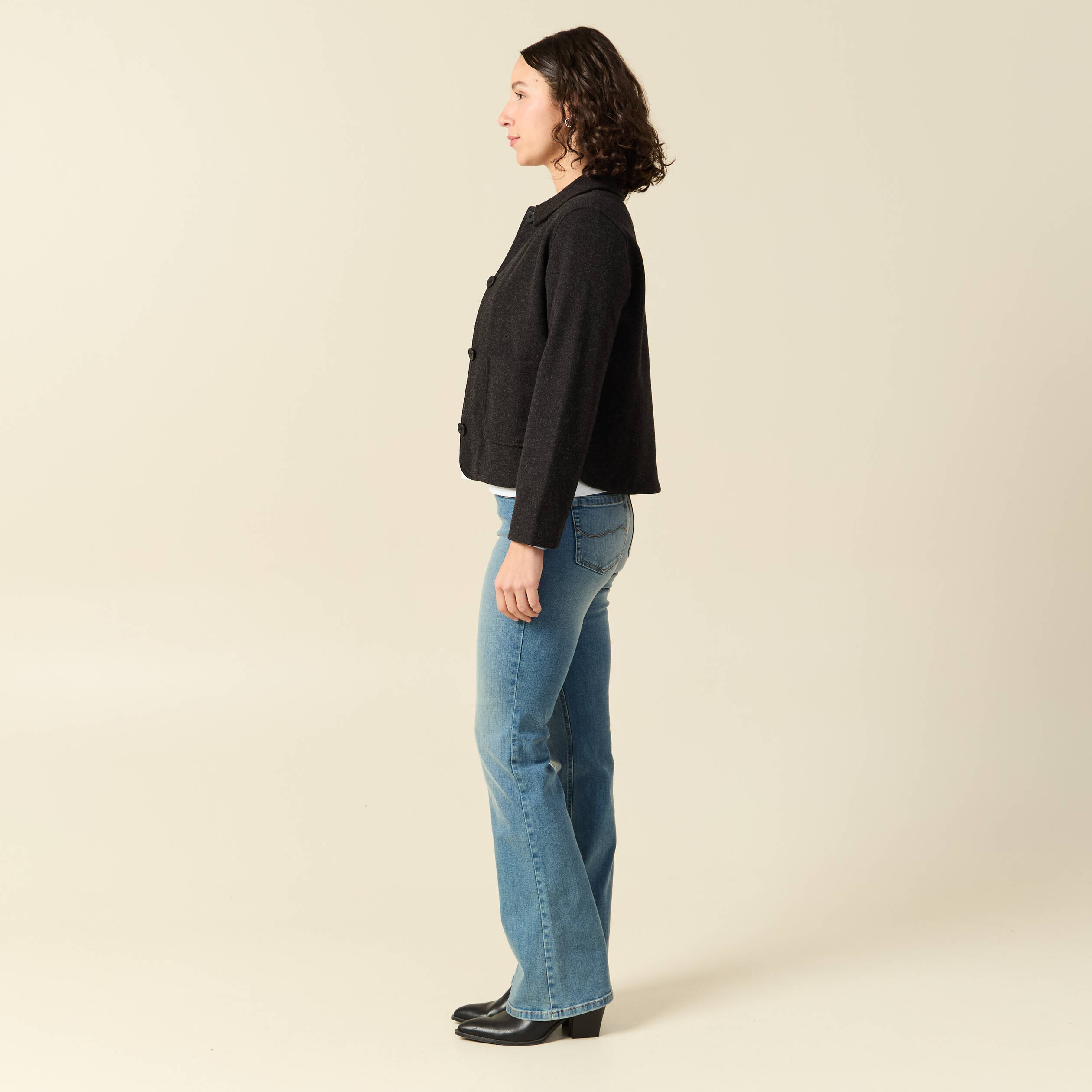 Cardigan droit court col classique gris fonc&eacute; femme