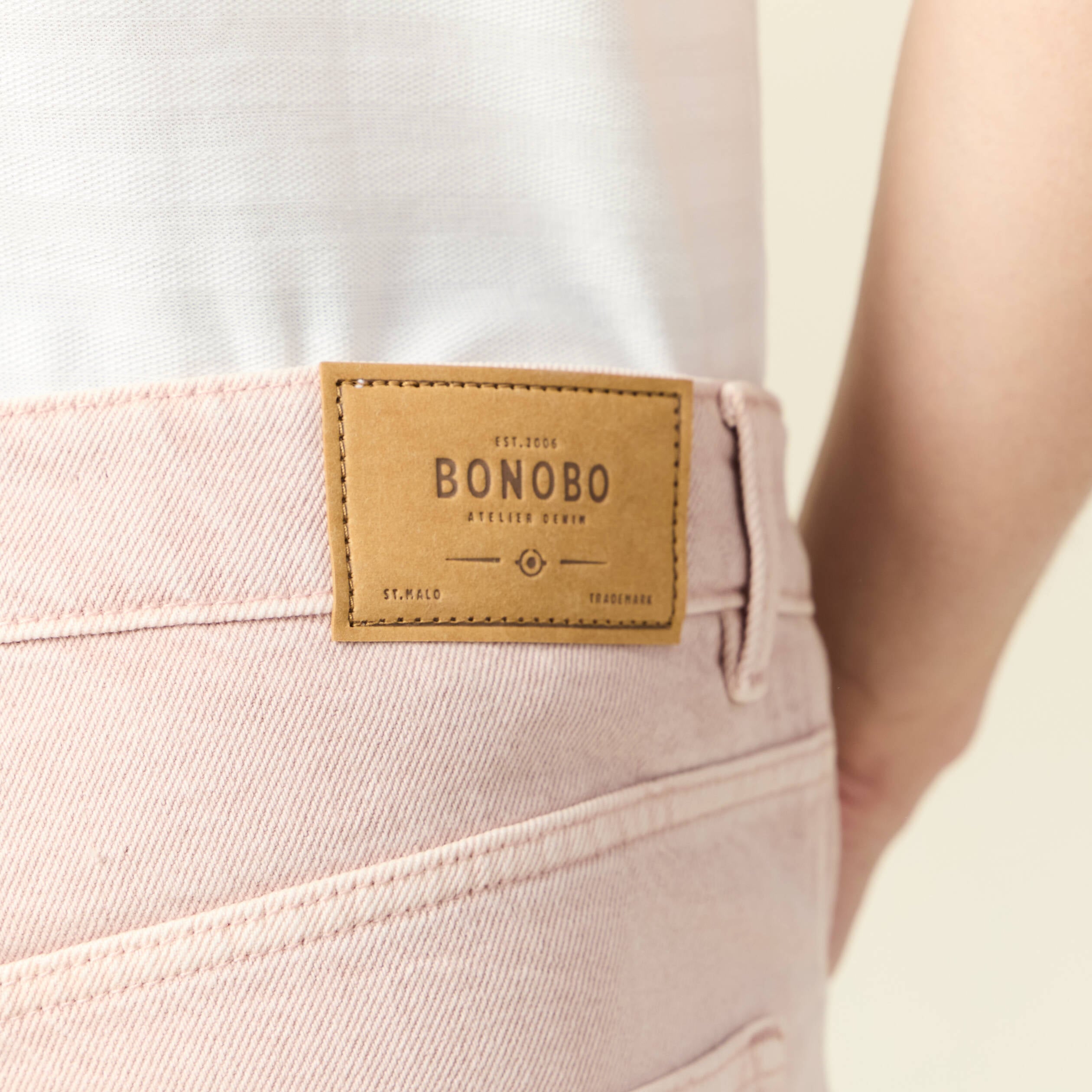 Bermuda droit en jean rose homme