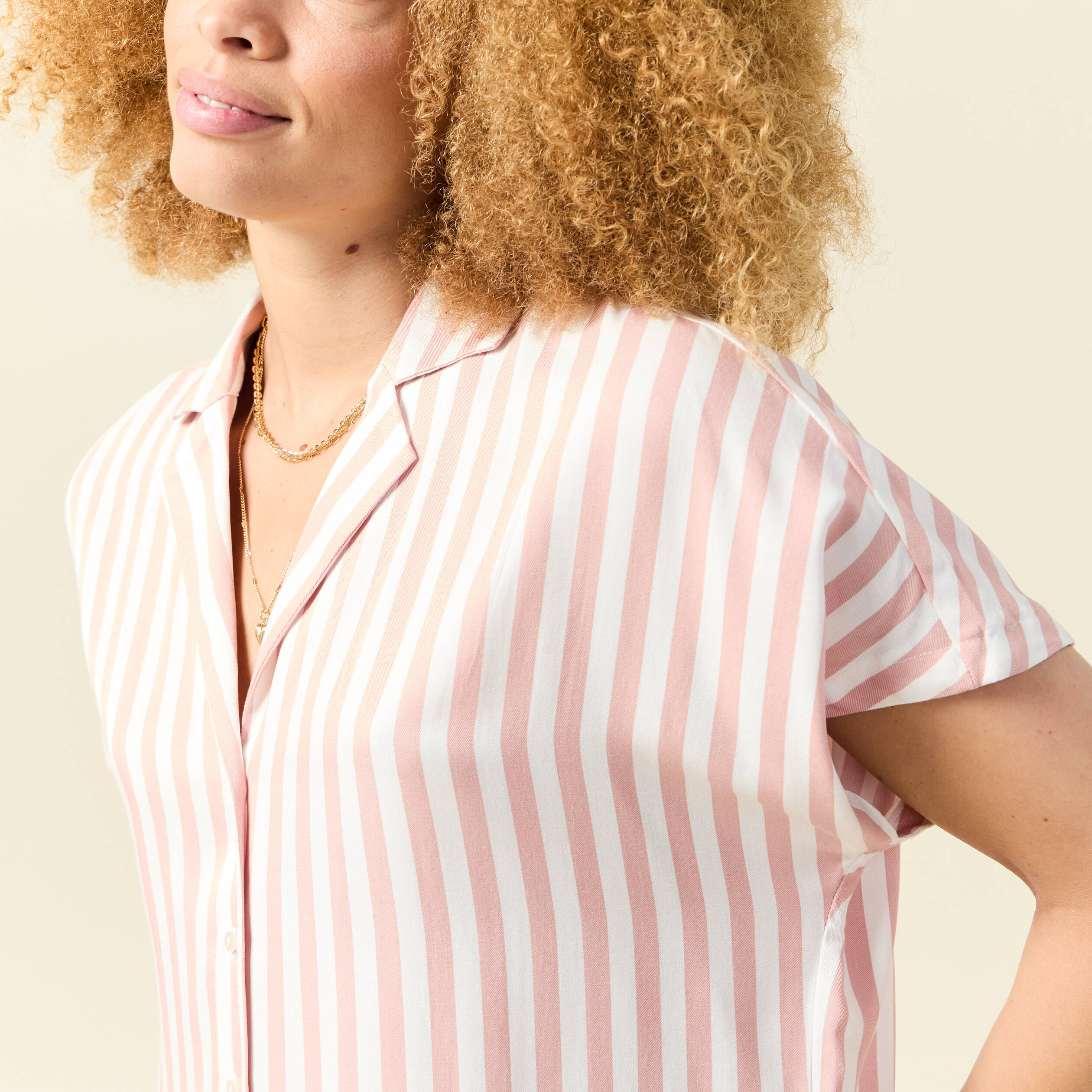 chemise manches courtes fluide rose clair femme Chemise manches courtes fluide rose clair femme