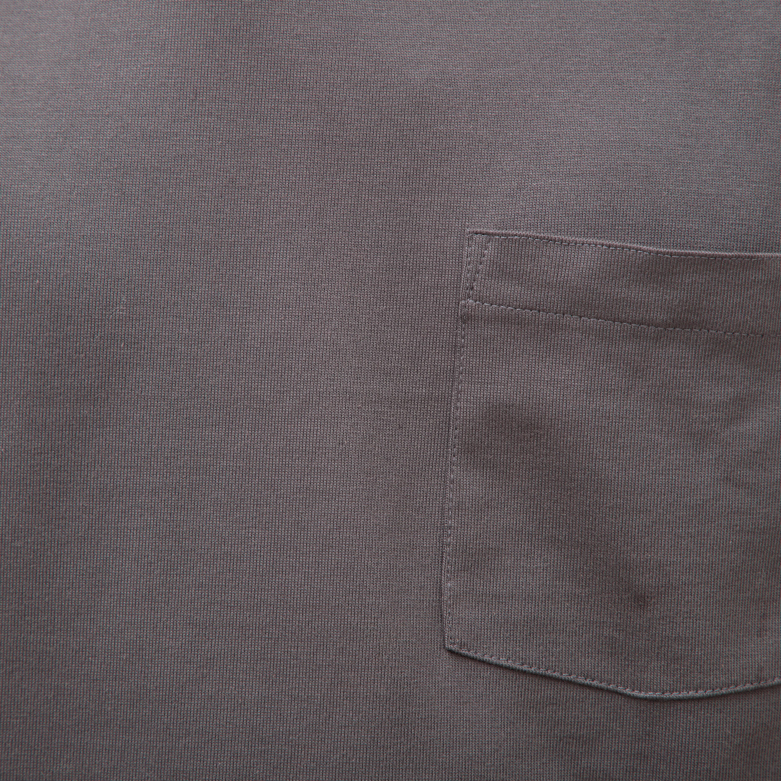 T-shirt droit en coton col ras du cou gris fonc&eacute; homme