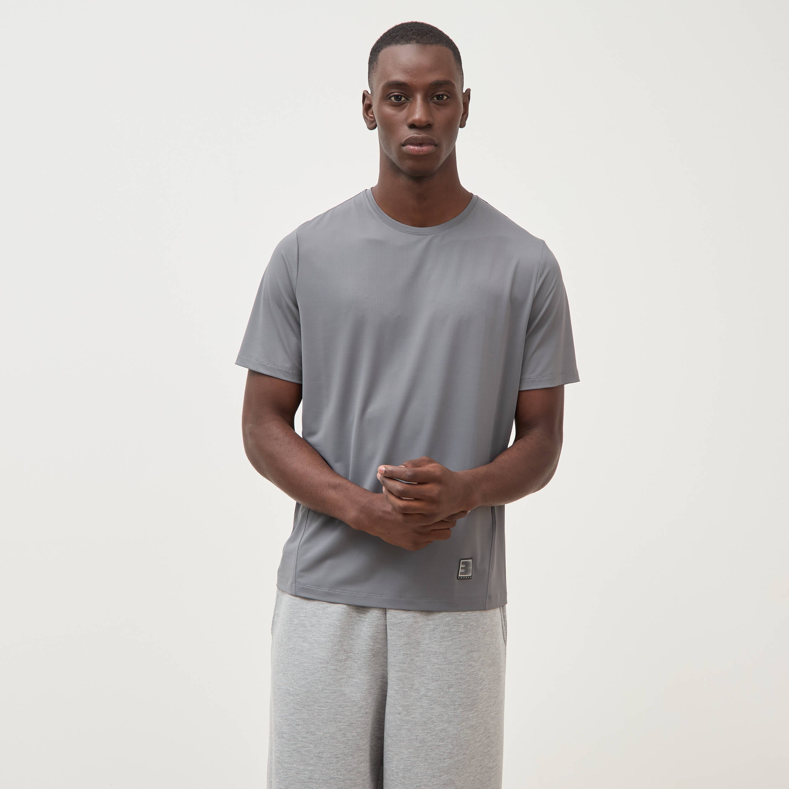 T-shirt col rond manches courtes gris fonc&eacute; homme