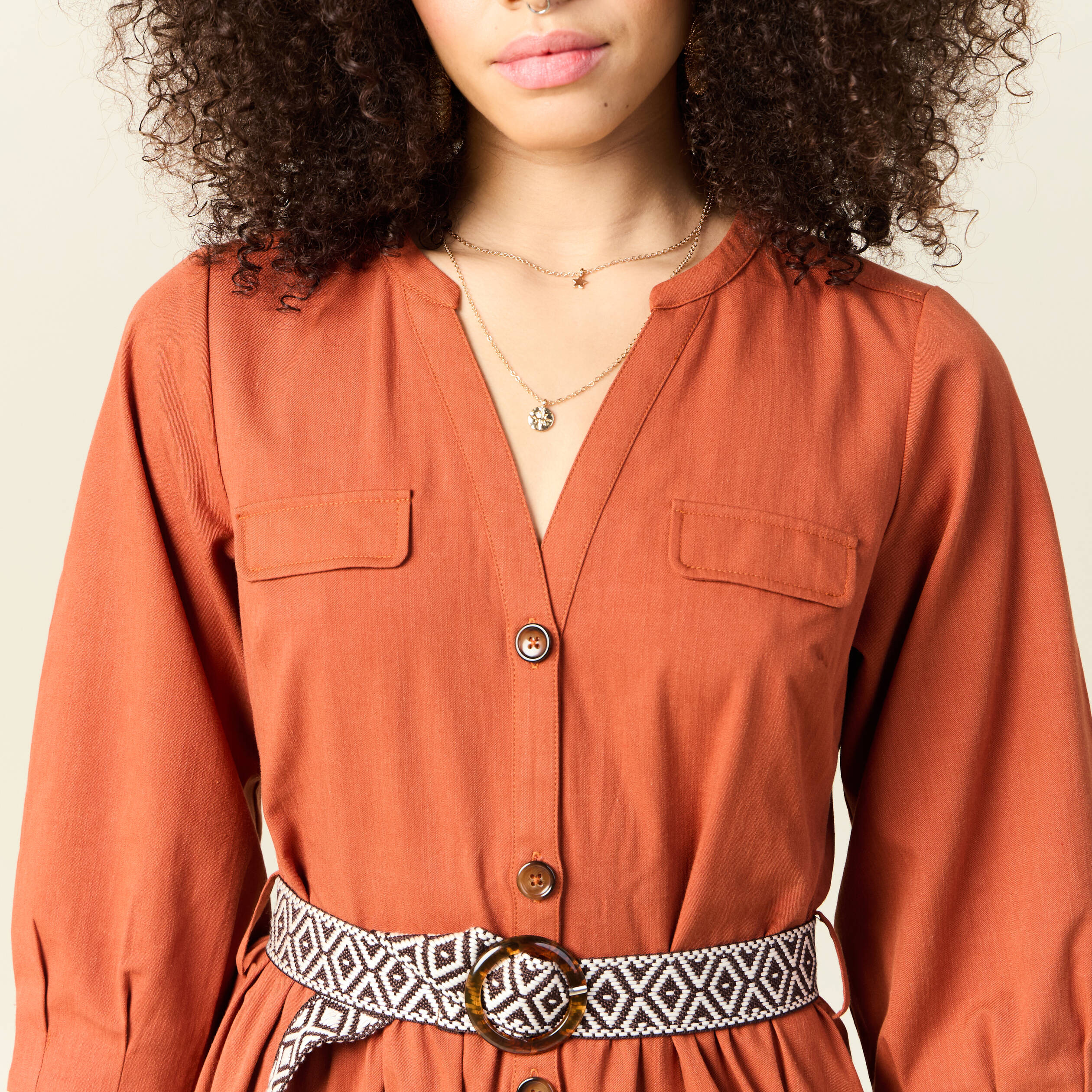 robe midi evasee ceinturee marron cognac femme Robe midi évasée ceinturée marron cognac femme