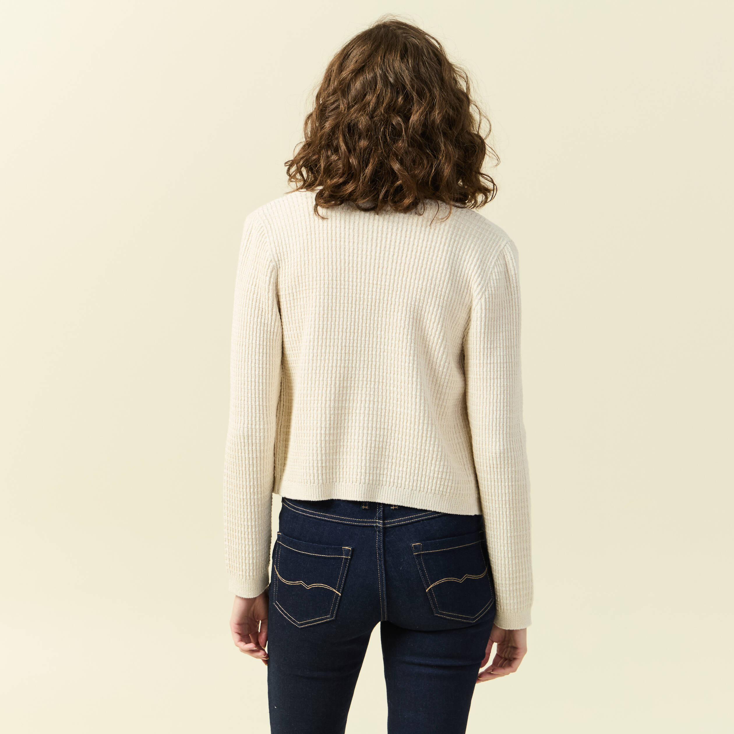 gilet court droit manches longues creme femme Gilet court droit manches longues creme femme