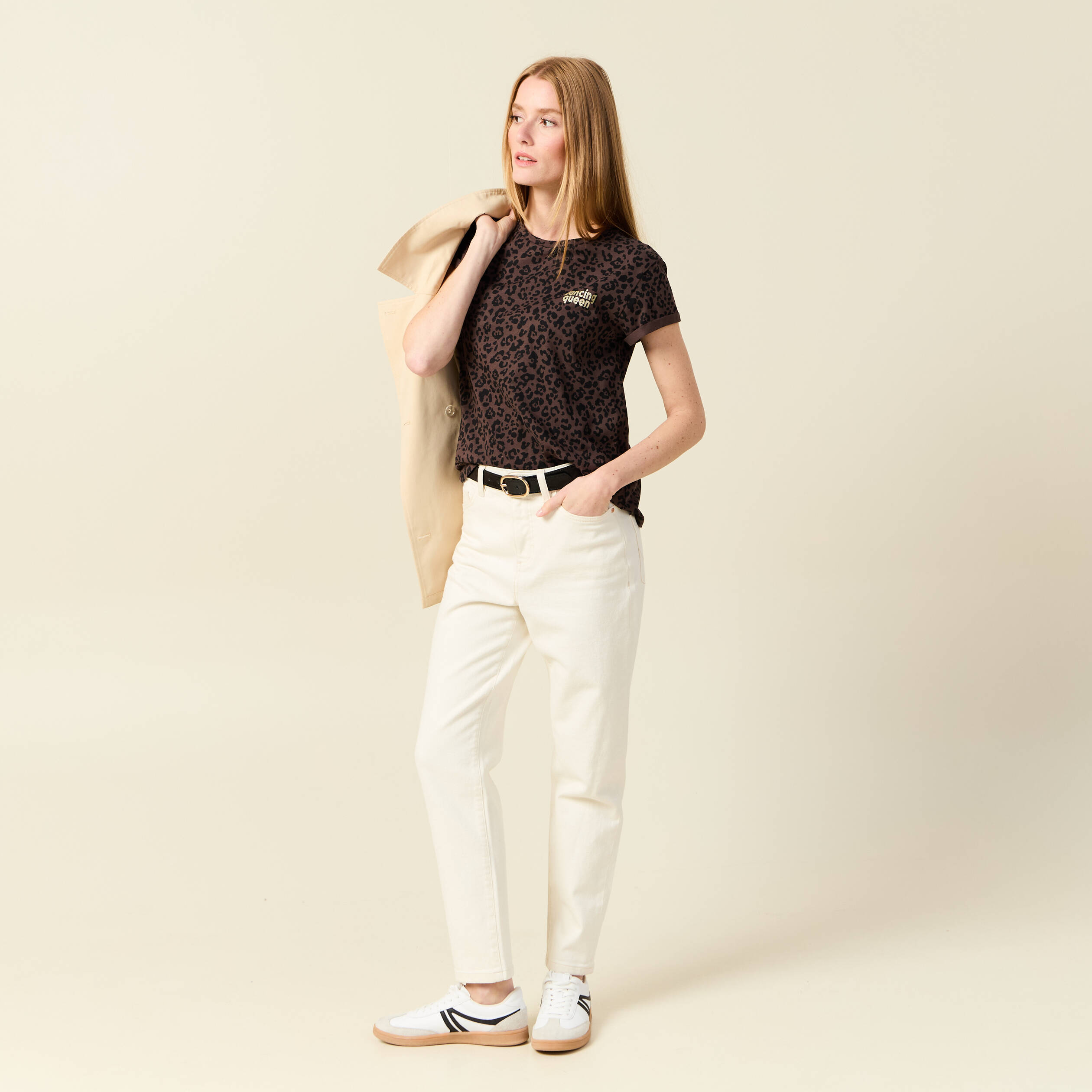 t shirt manches courtes marron fonce femme T-shirt manches courtes marron foncé femme