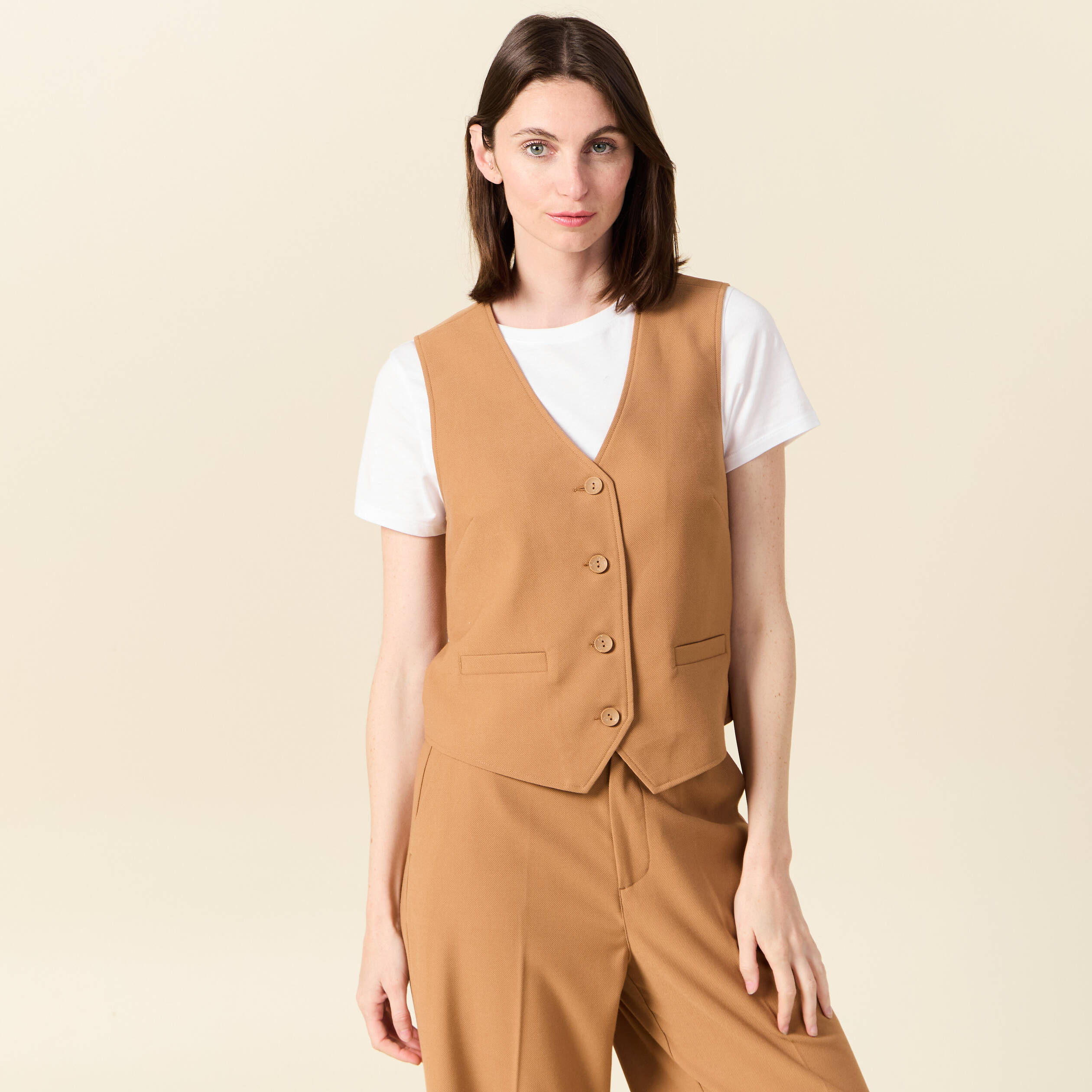 Gilet ajust&eacute; sans manches doubl&eacute; beige femme