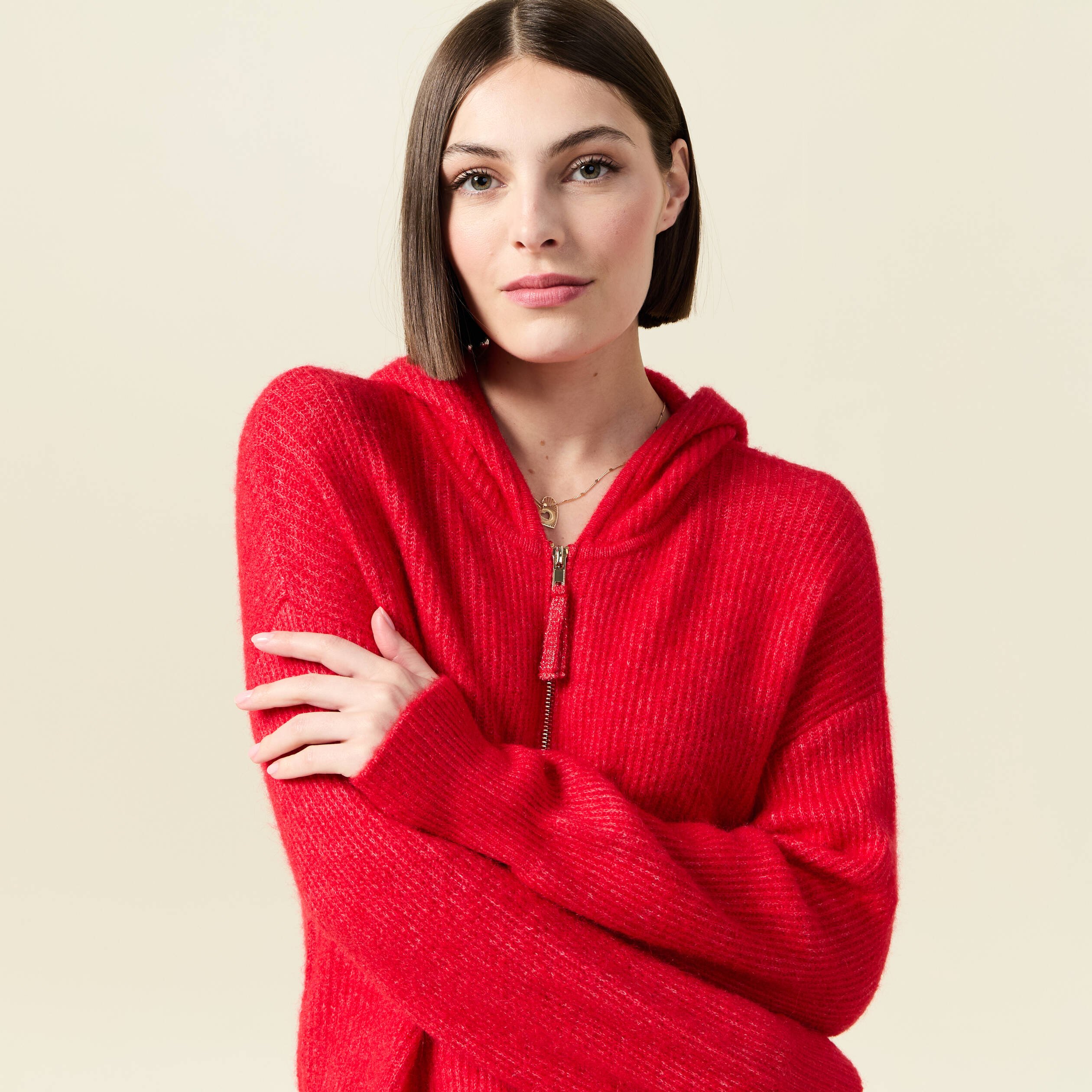 gilet manches longues capuche rouge femme Gilet manches longues capuche rouge femme