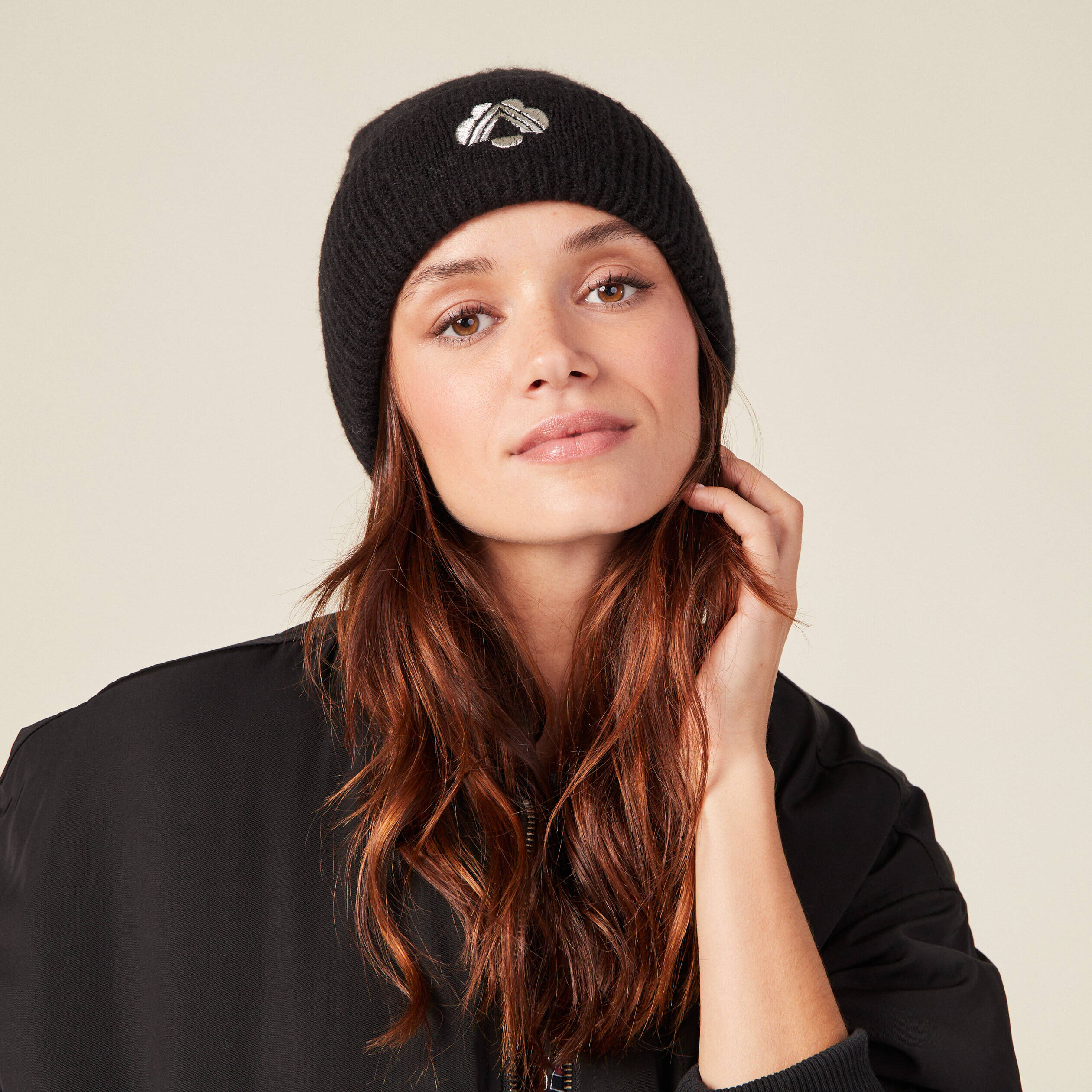 Bonnet tricoté noir femme