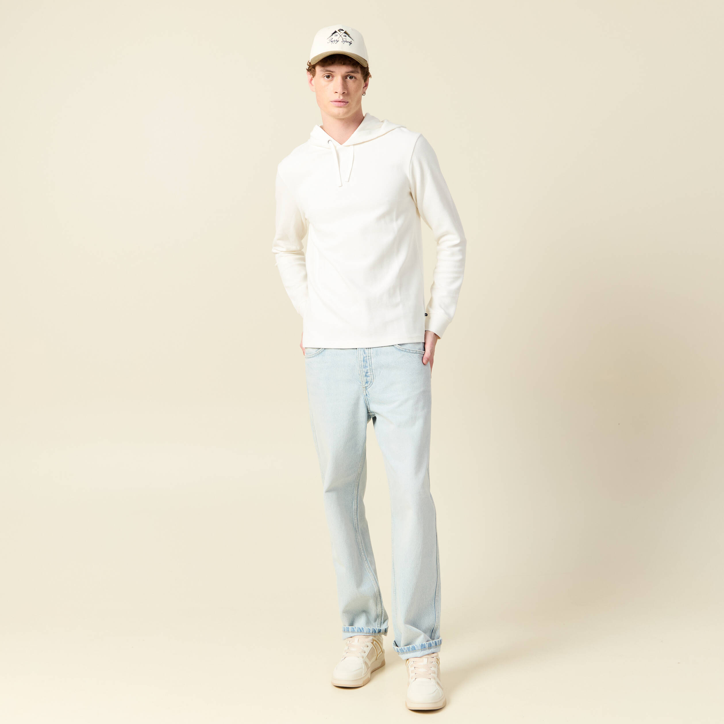 t shirt a capuche ecru homme T-shirt à capuche ecru homme