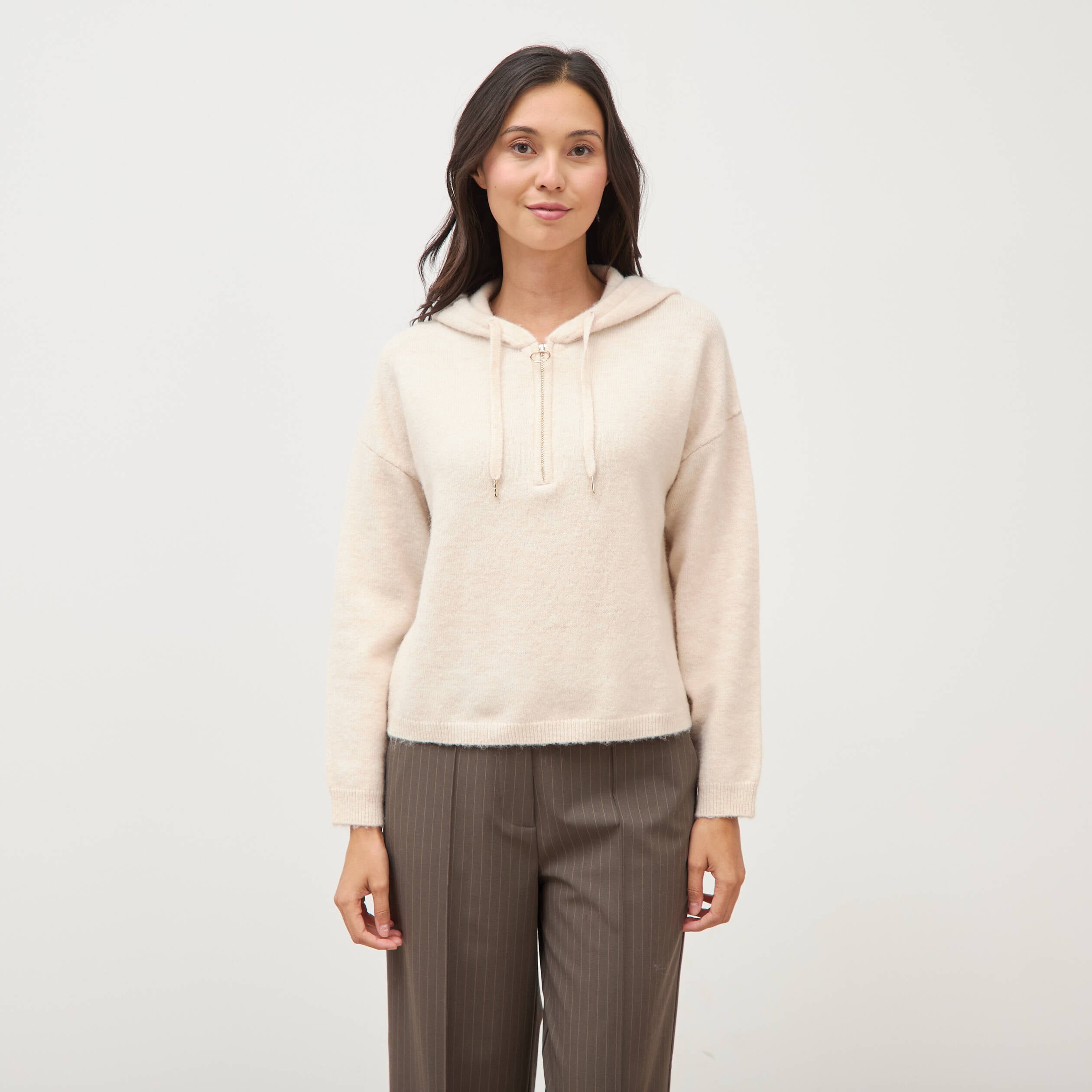 Pull &agrave; capuche zipp&eacute; beige femme