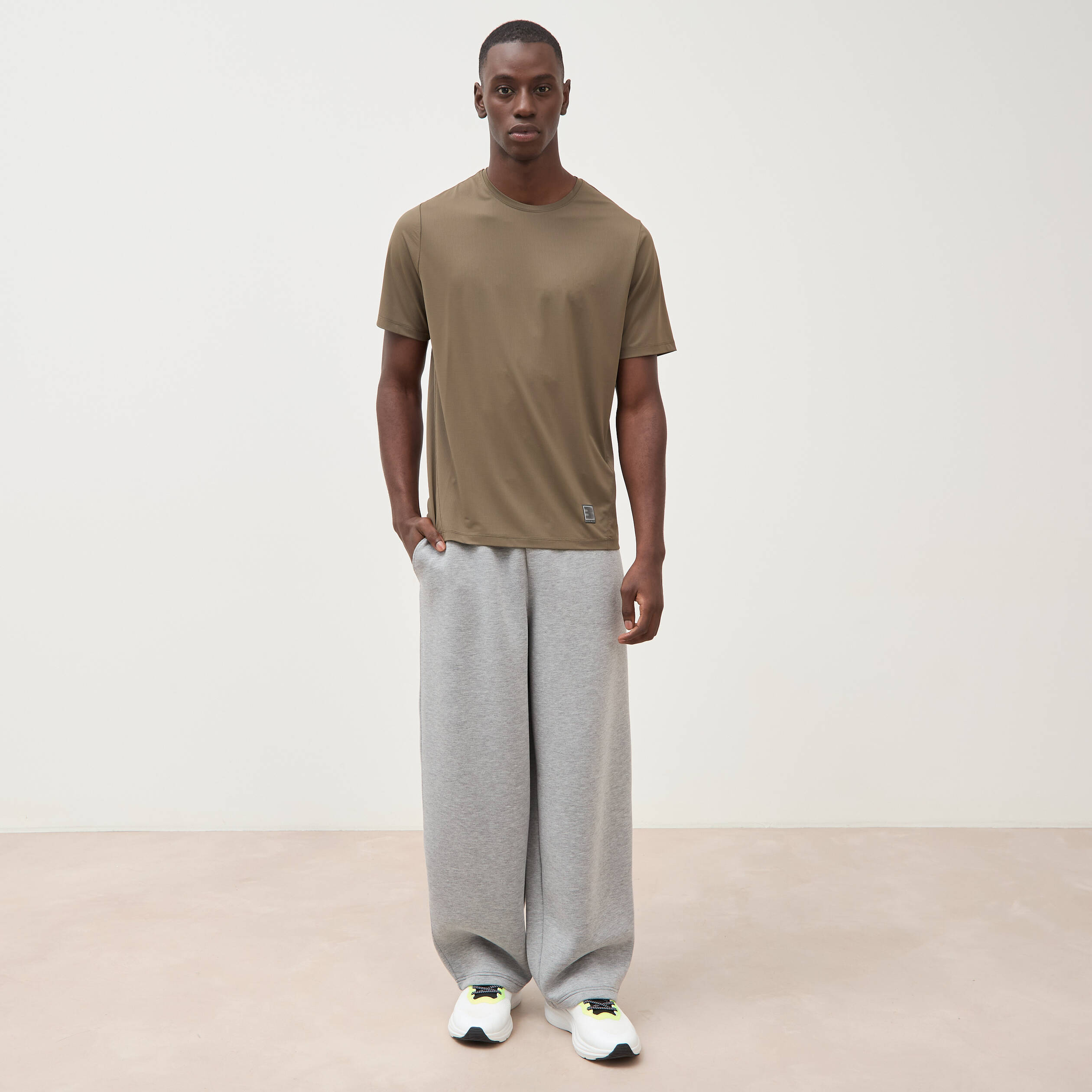 T-shirt col rond manches courtes taupe homme