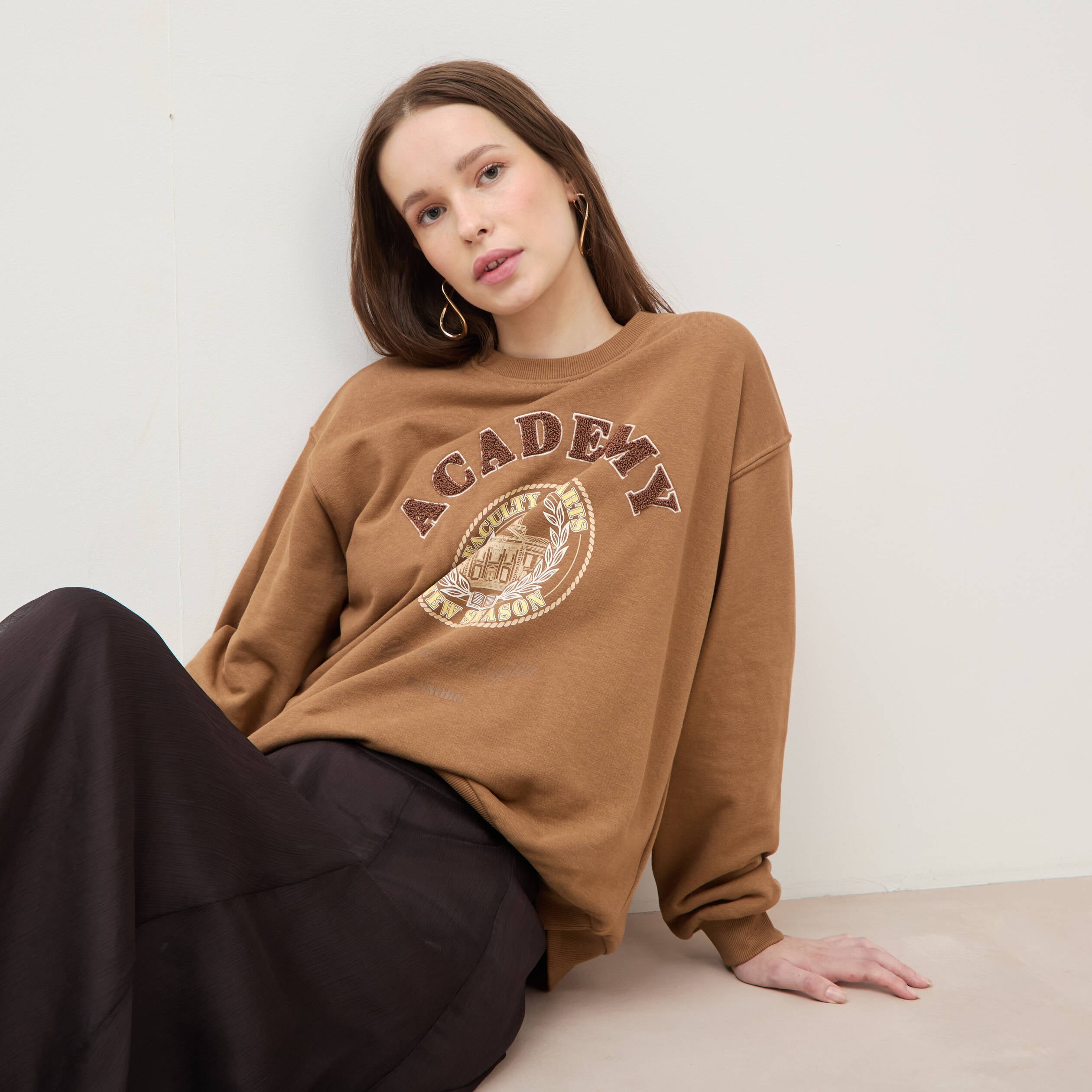 Sweat col rond manches longues marron femme