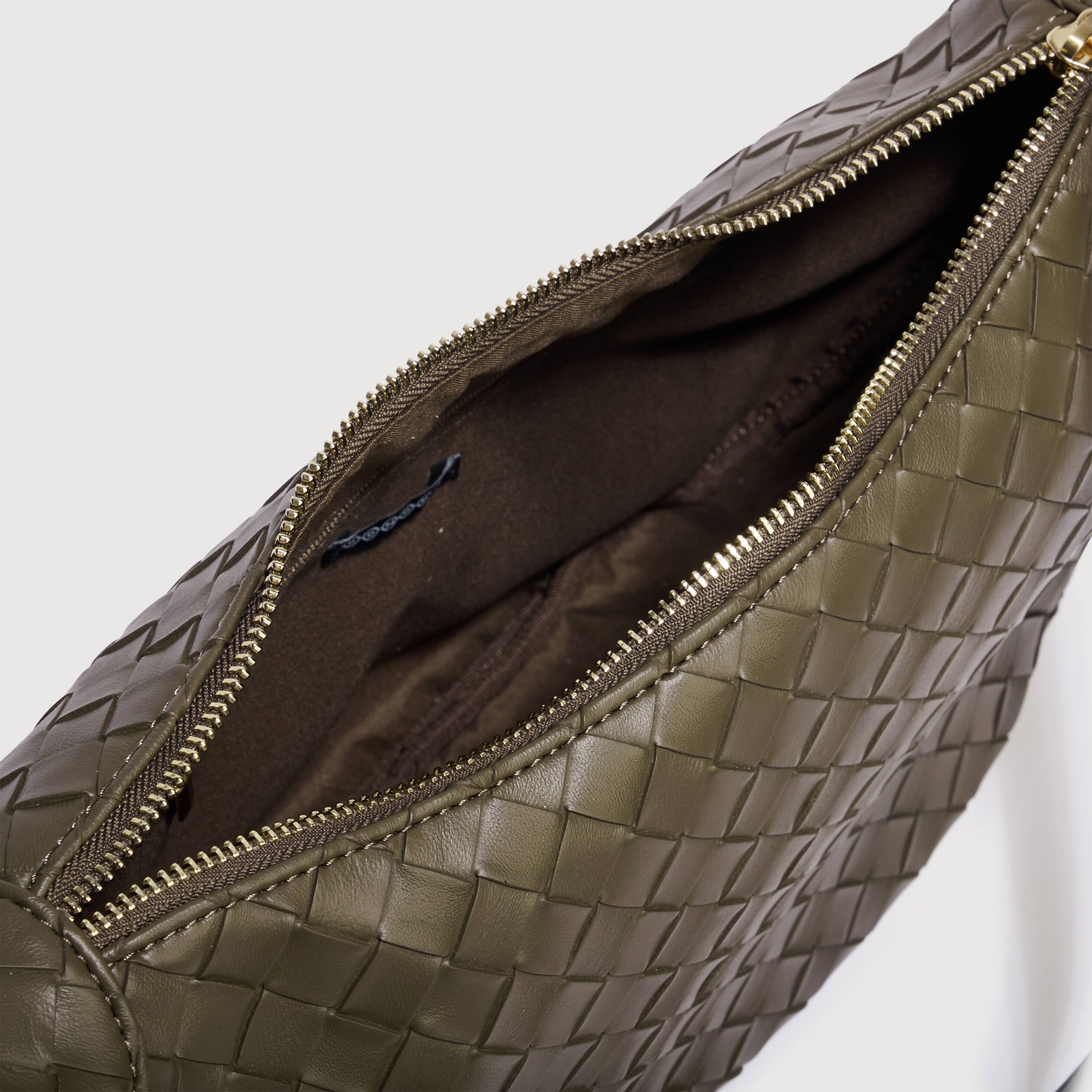 Sac bandouli&egrave;re tress&eacute; avec doublure vert olive femme