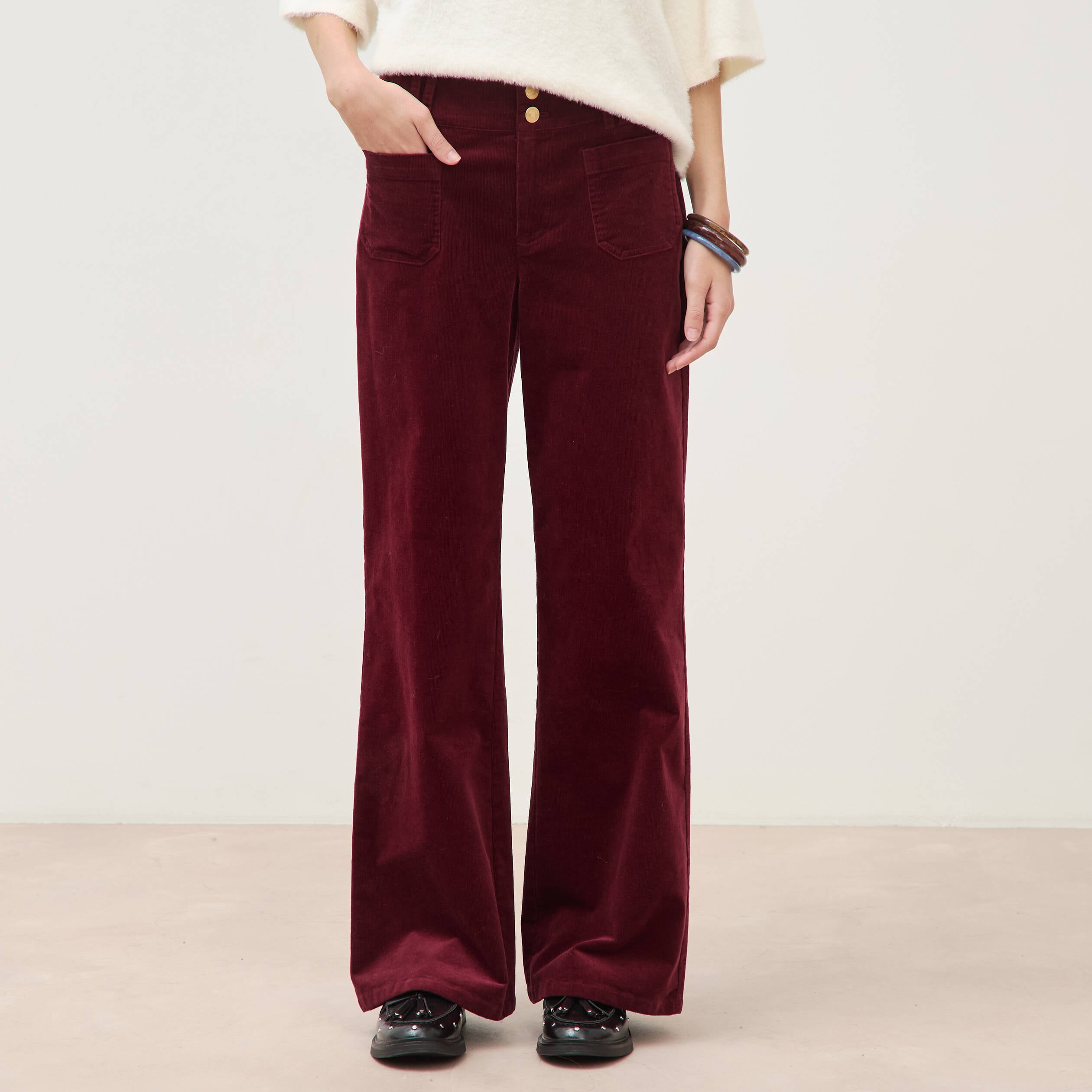 Pantalon flare taille haute en velours bordeaux femme