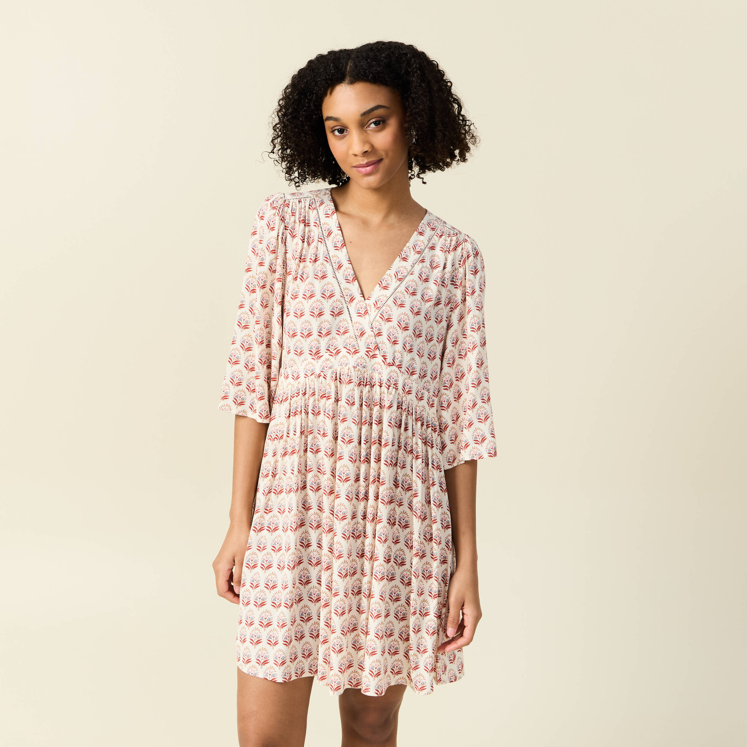 Robe &eacute;vas&eacute;e manches 3/4 ivoire femme