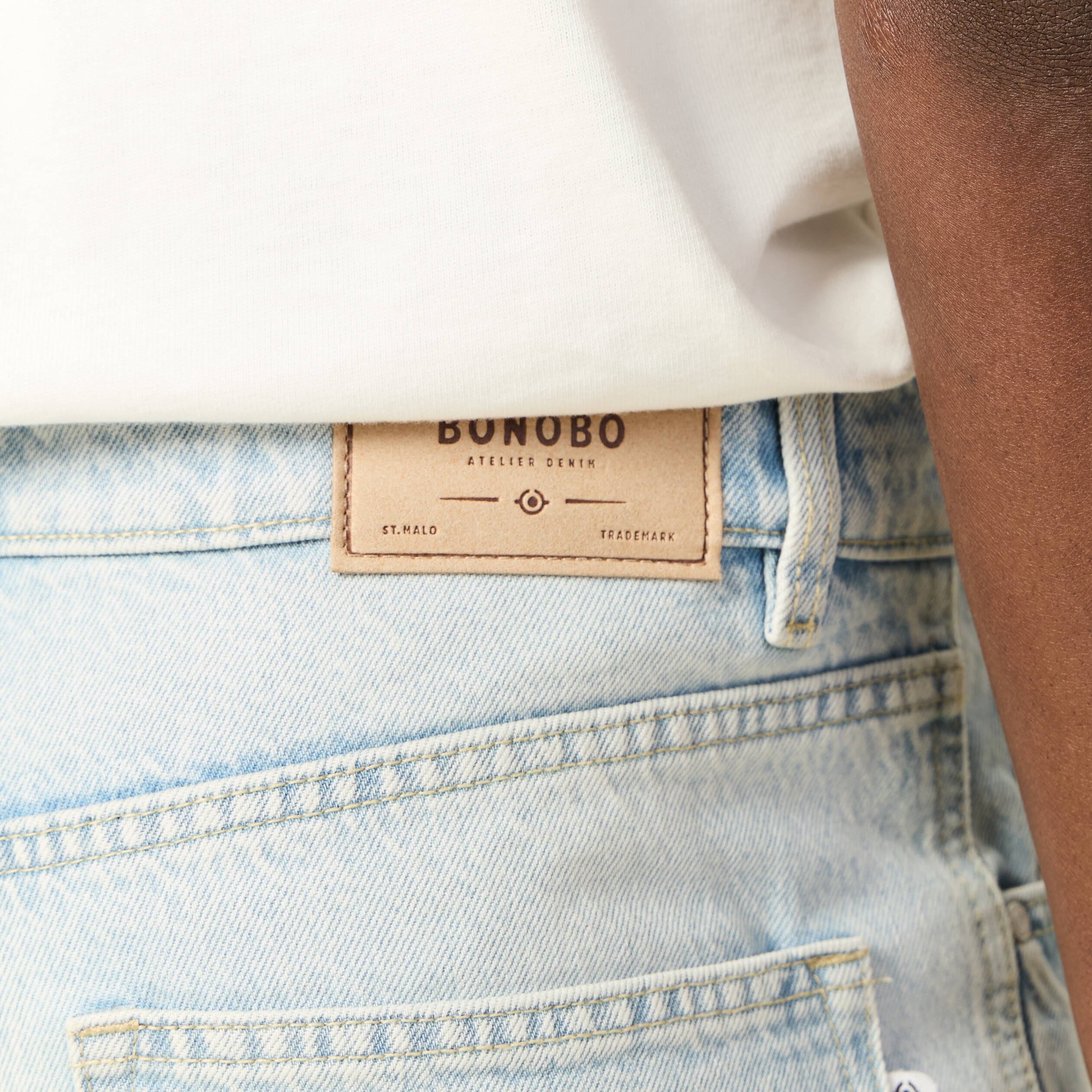jeans large 5 poches denim snow bleach homme Jeans large 5 poches denim snow bleach homme