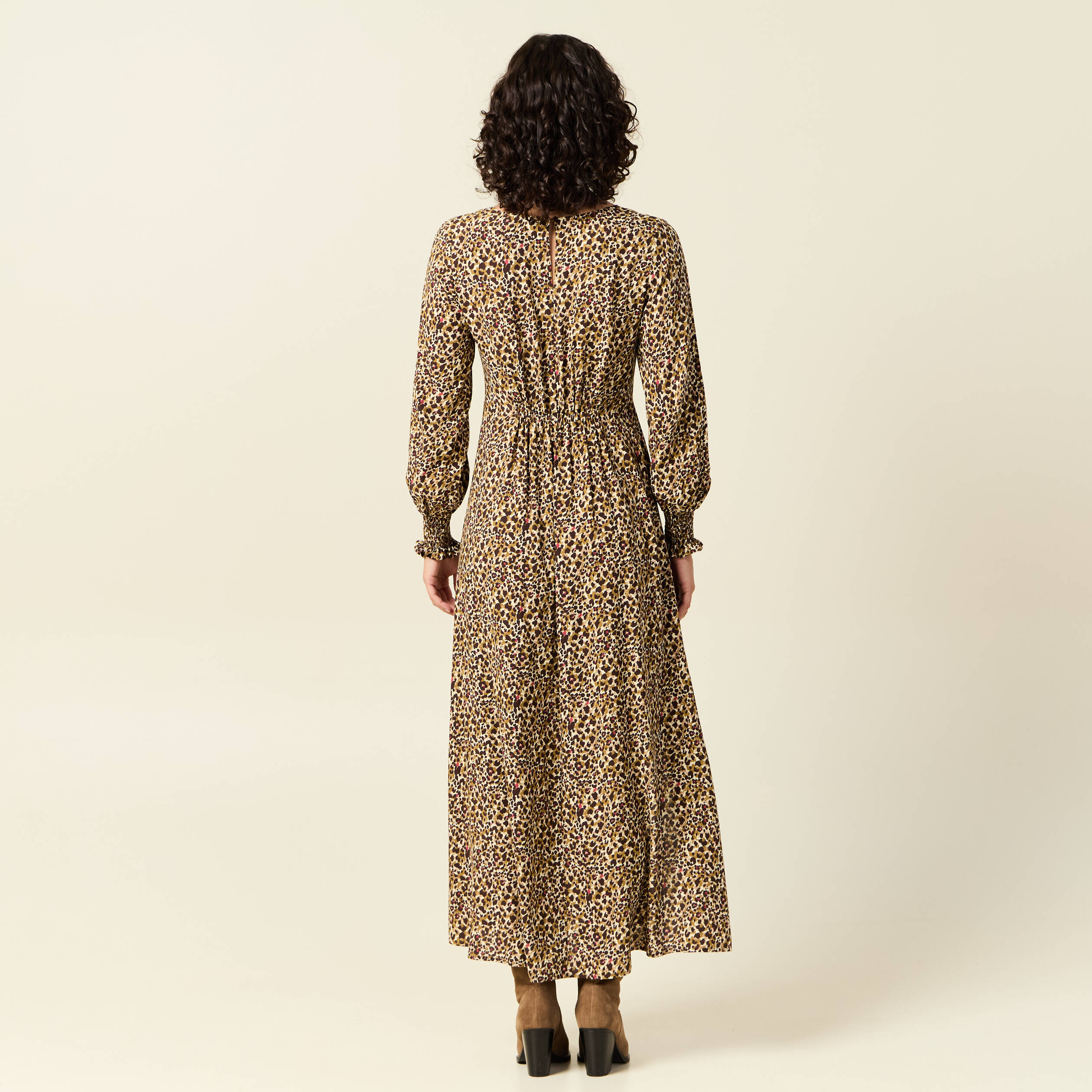 Robe longue &eacute;vas&eacute;e taupe femme