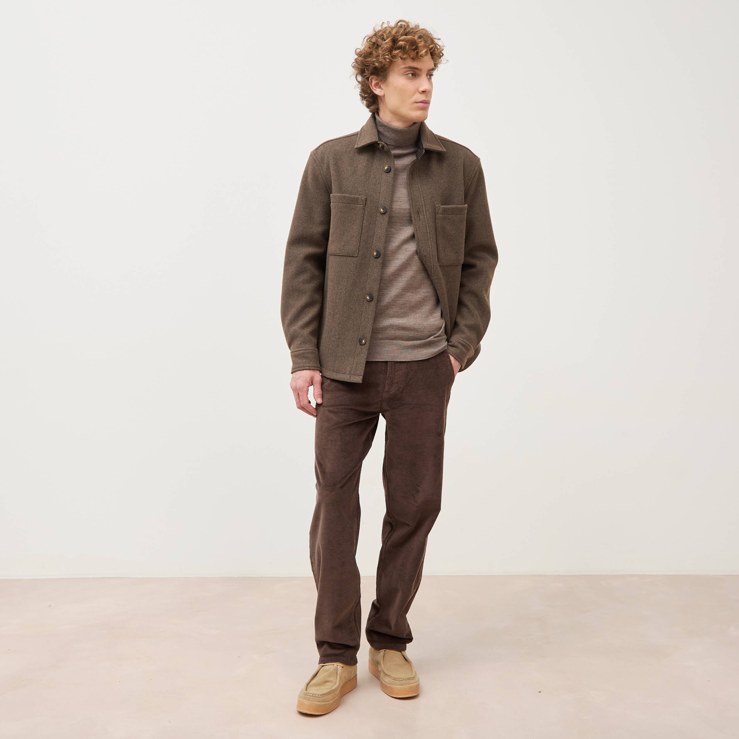 Pantalon droit en velours longueur 32 marron fonc&eacute; homme