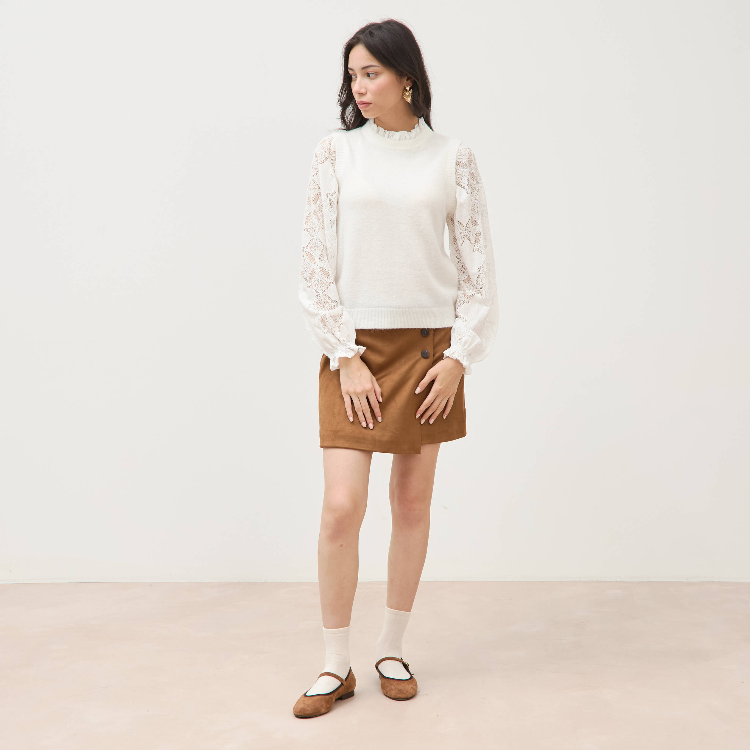 Pull droit col &agrave; volants manches longues ecru femme