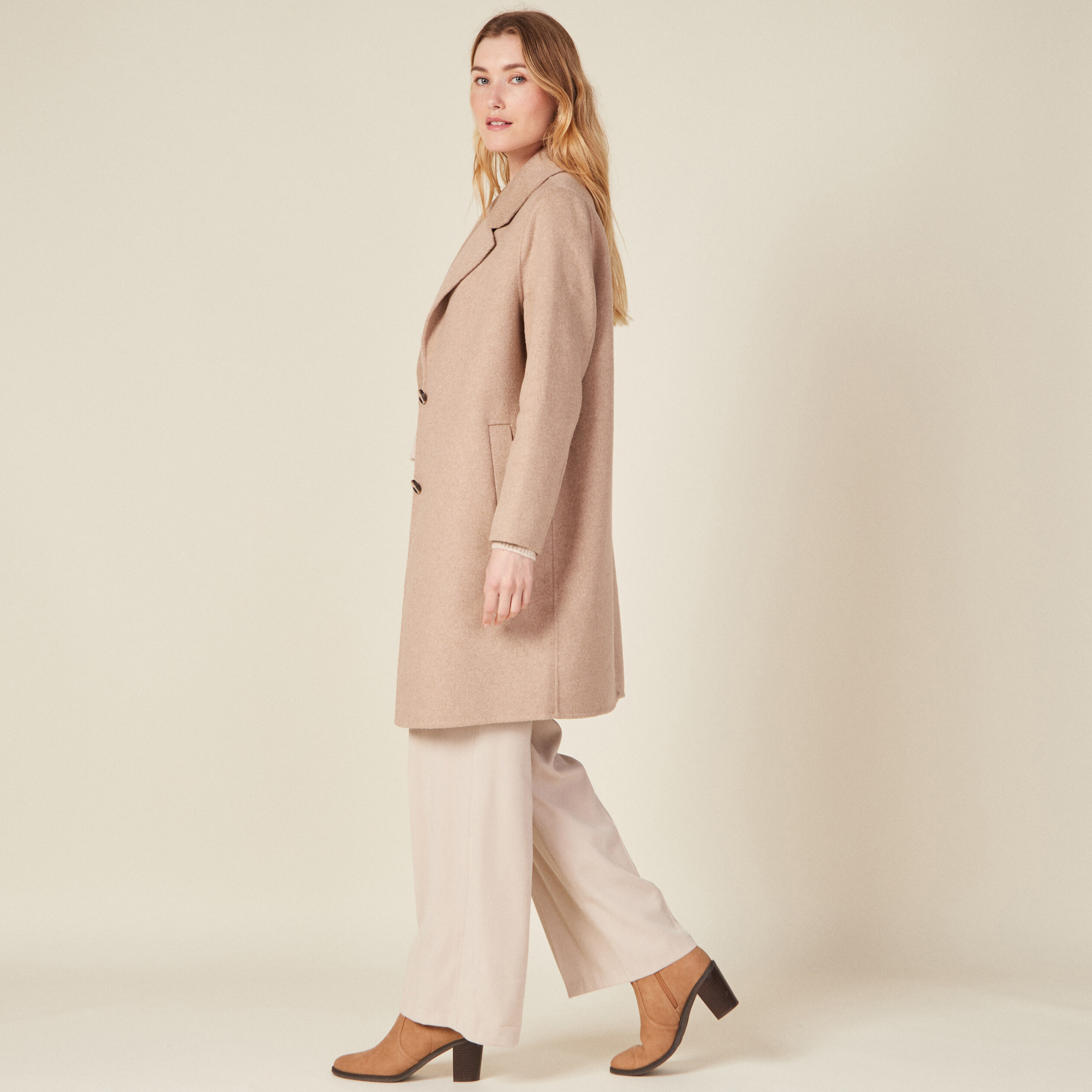 manteau droit long boutonne marron clair femme Manteau droit long boutonné marron clair femme