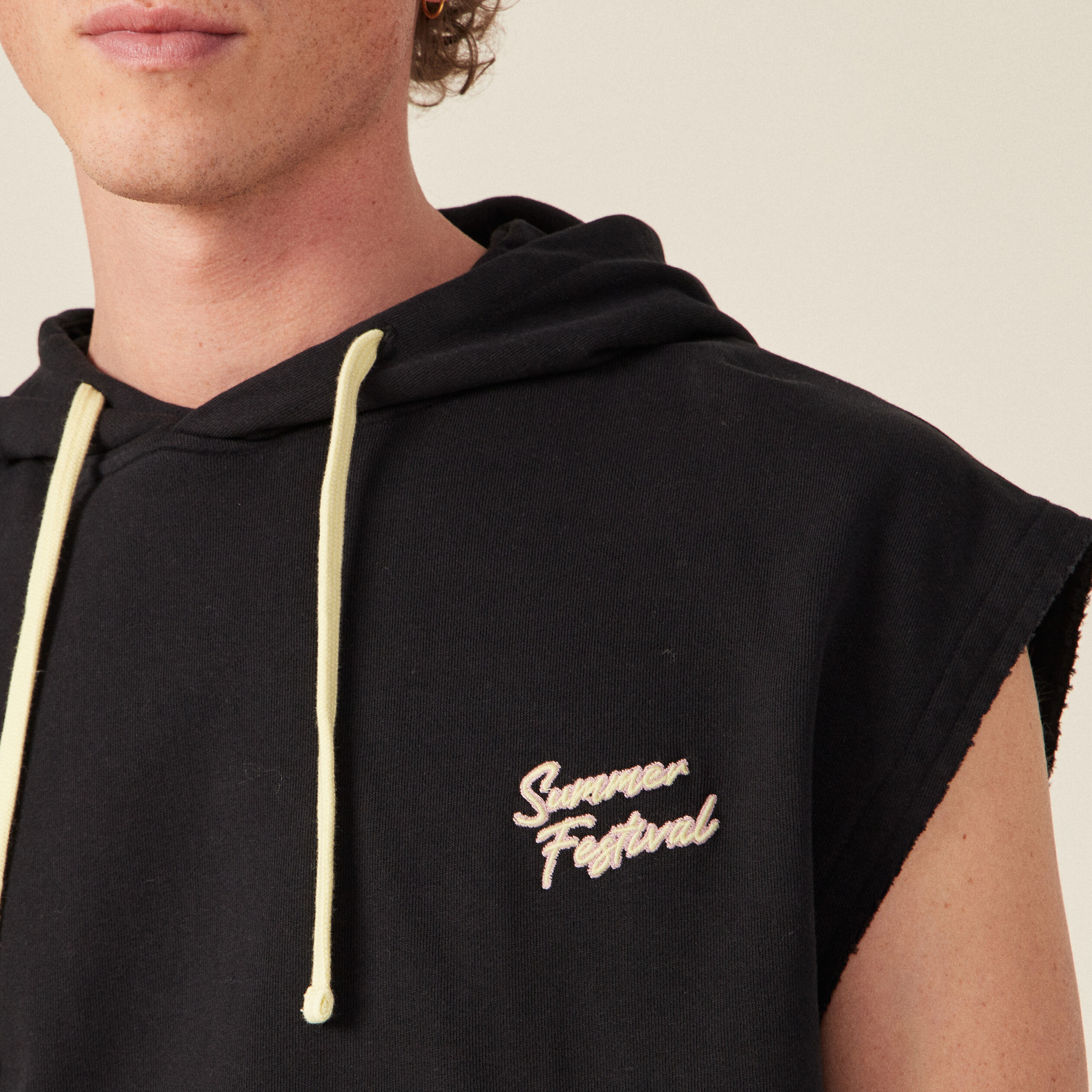 Sweat sans manches à capuche noir homme