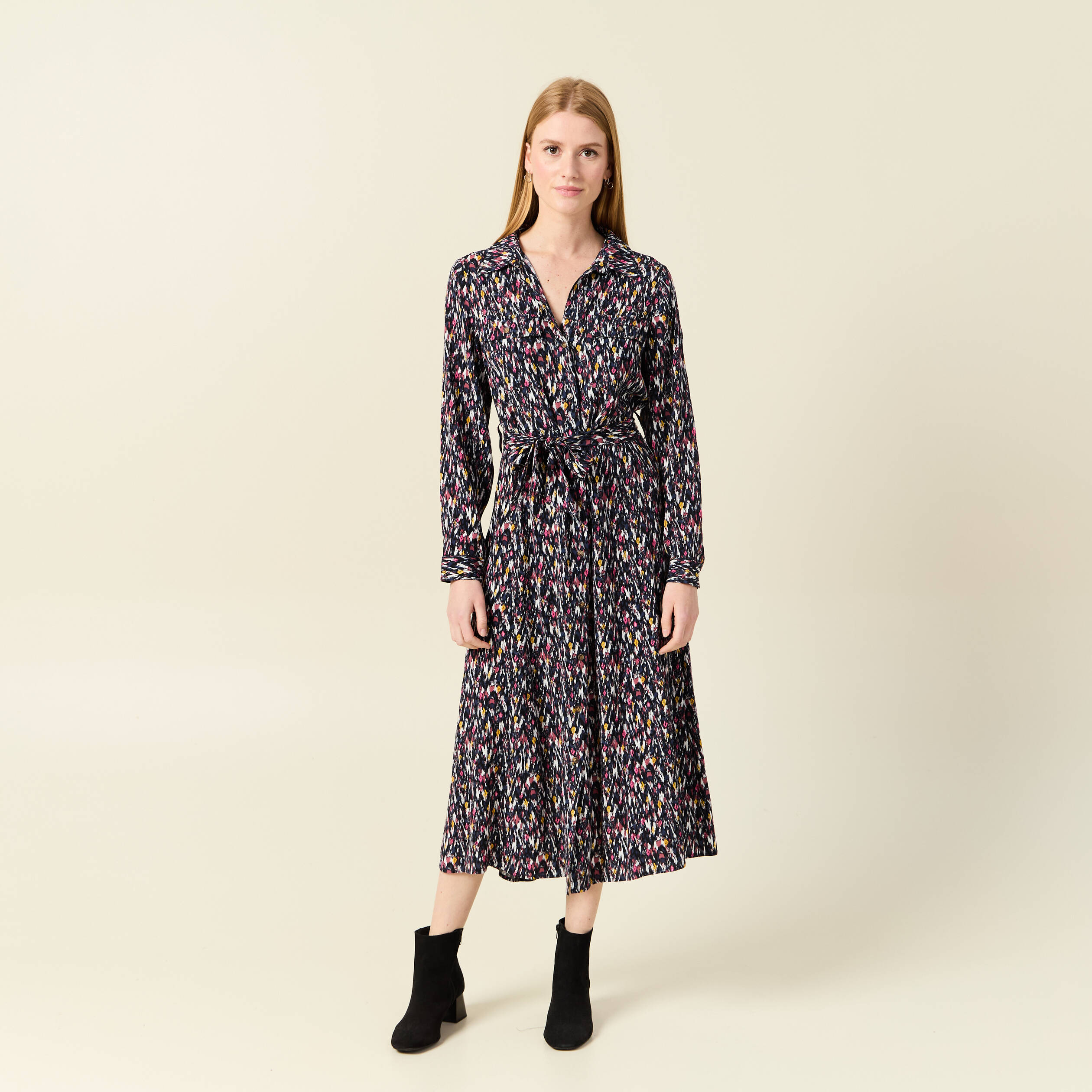 robe chemise longue evasee bleu marine femme Robe chemise longue évasée bleu marine femme