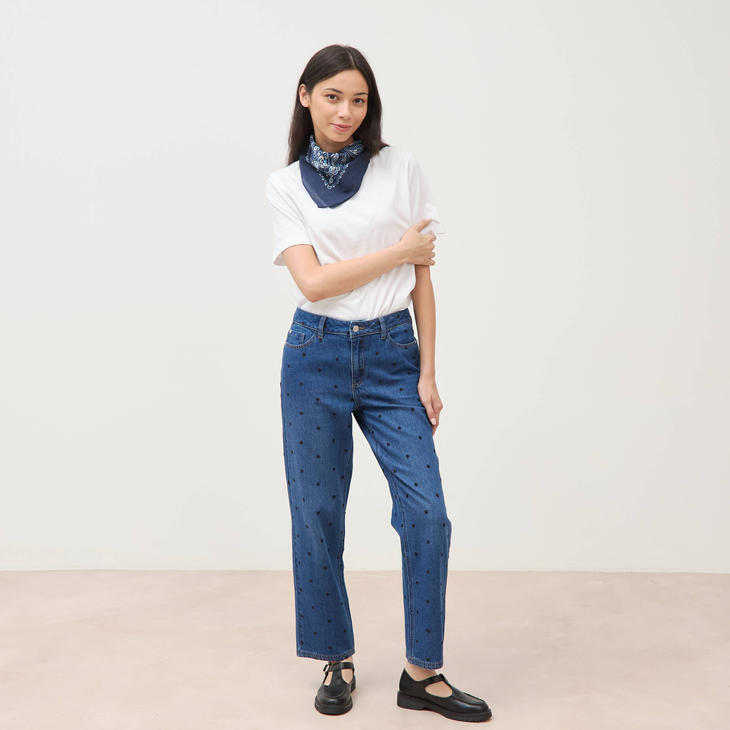 Jeans straight taille haute broderie bleu clair femme