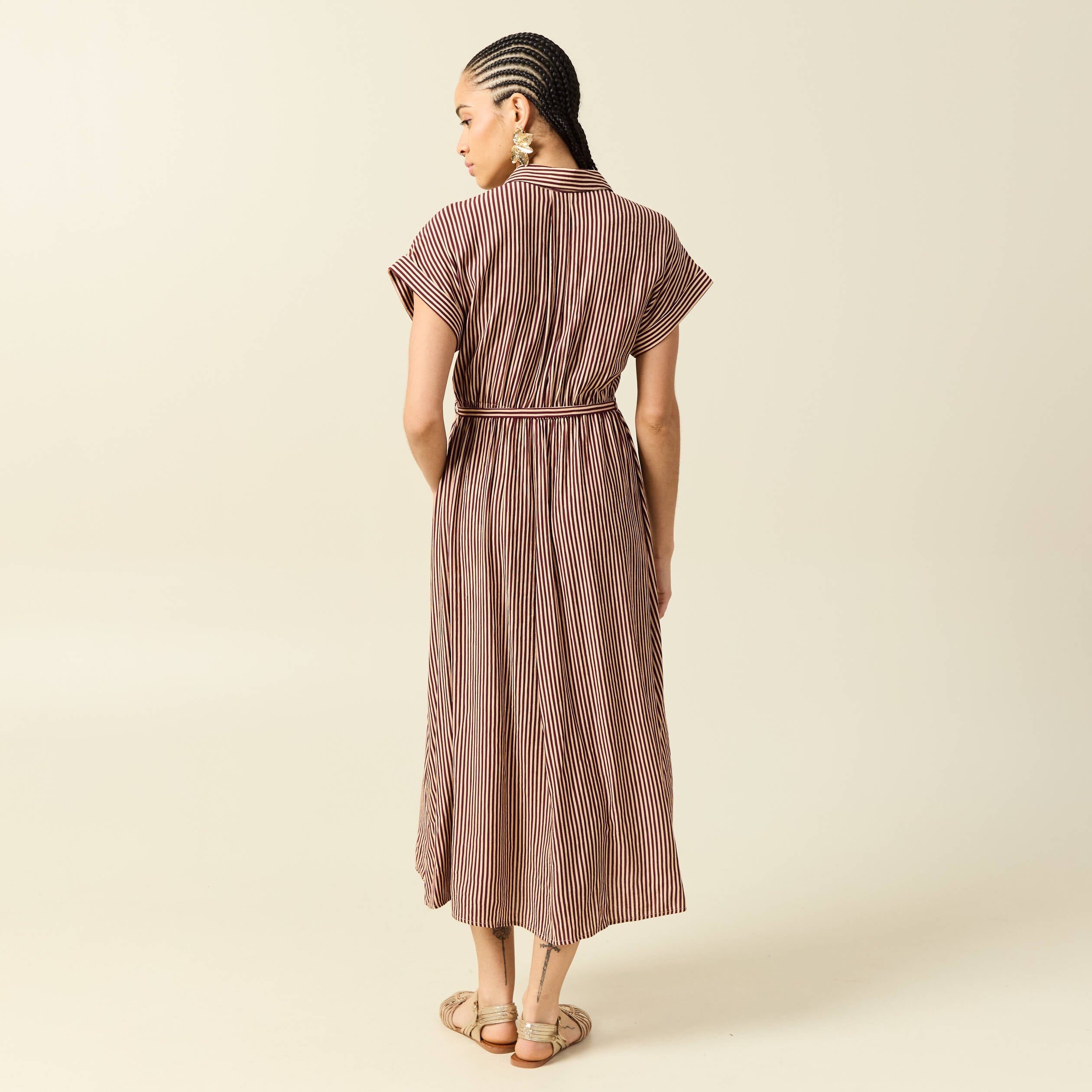 Robe longue &eacute;vas&eacute;e manches courtes violet femme