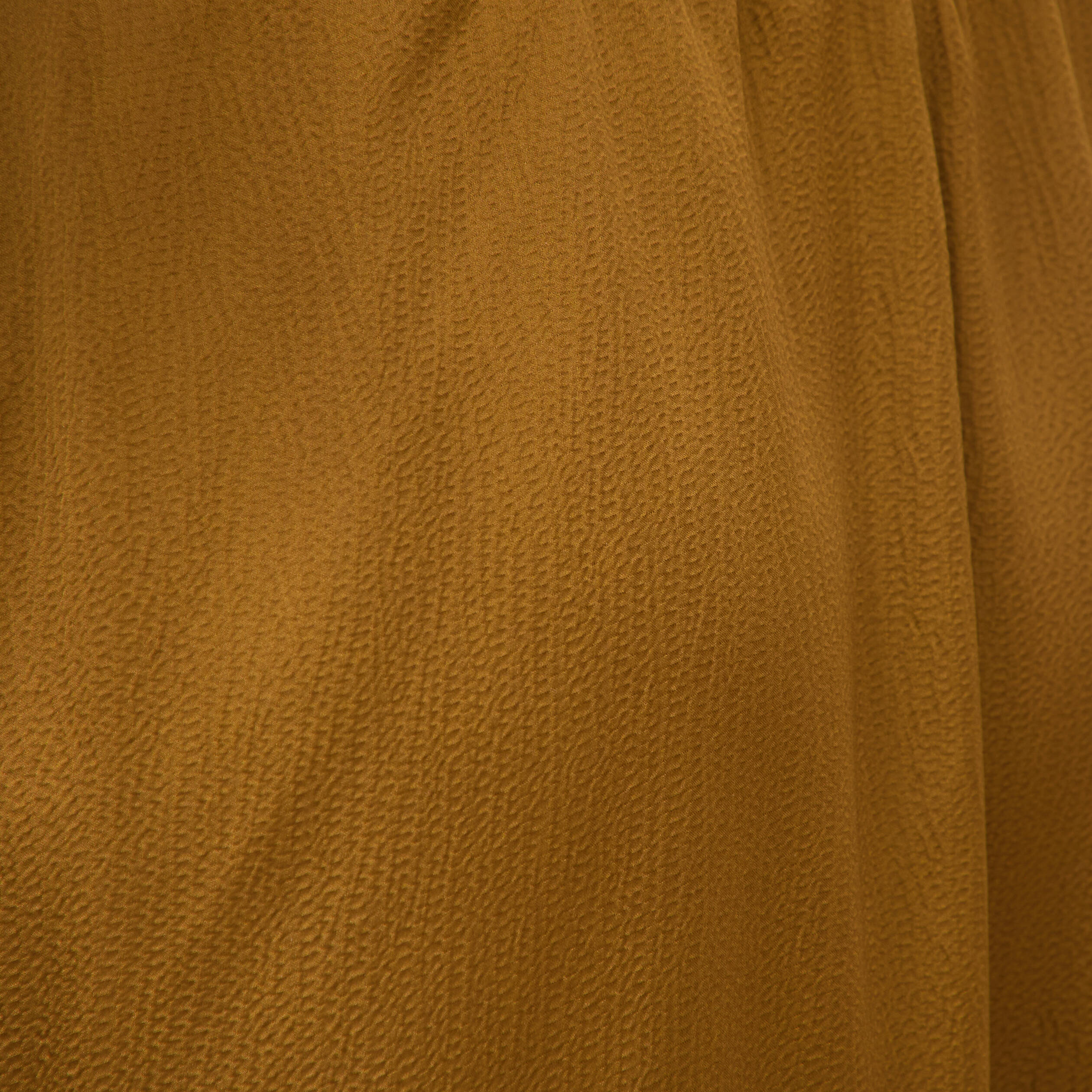 Robe satin&eacute;e col montant sans manches vert olive femme