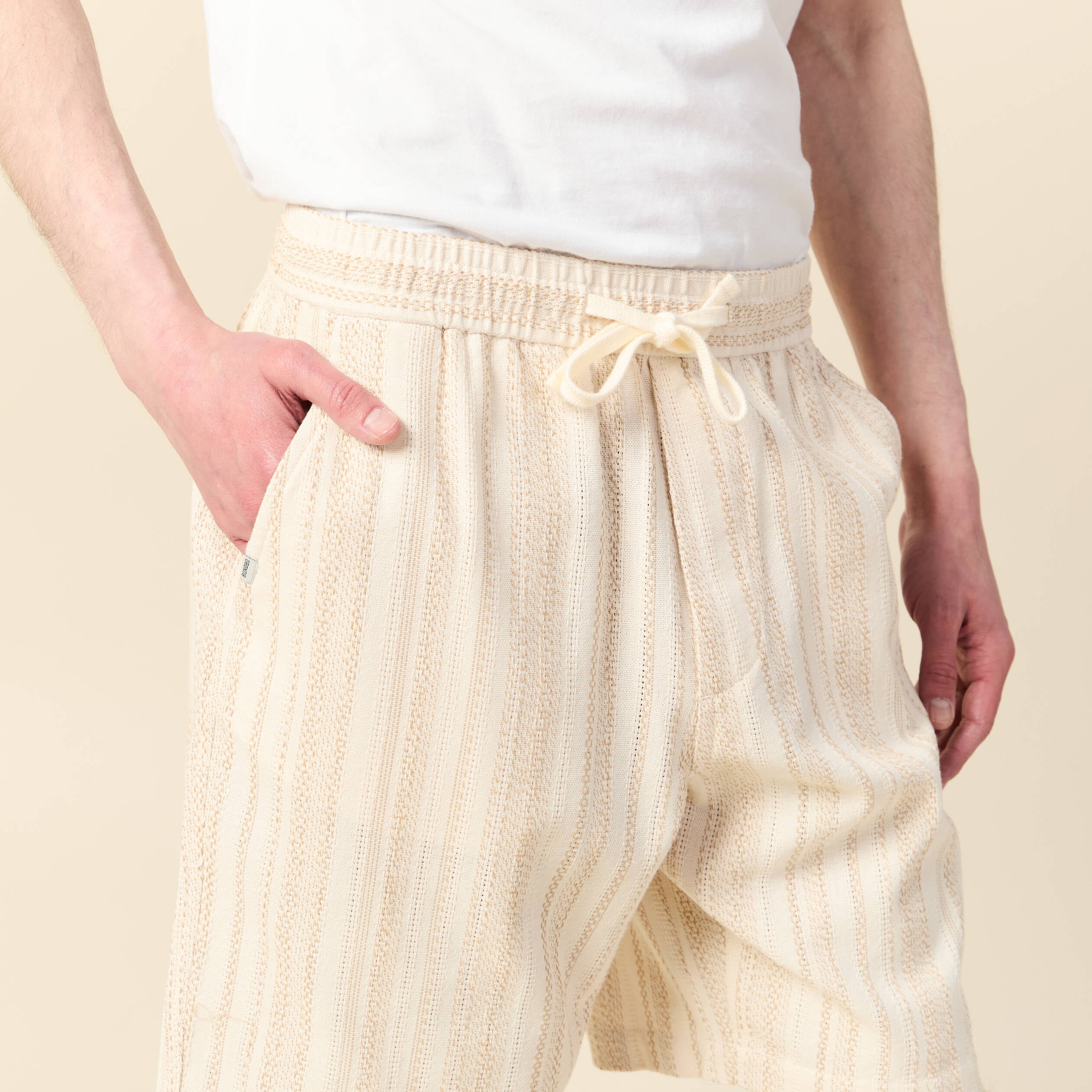 Short droit en tricot ecru homme