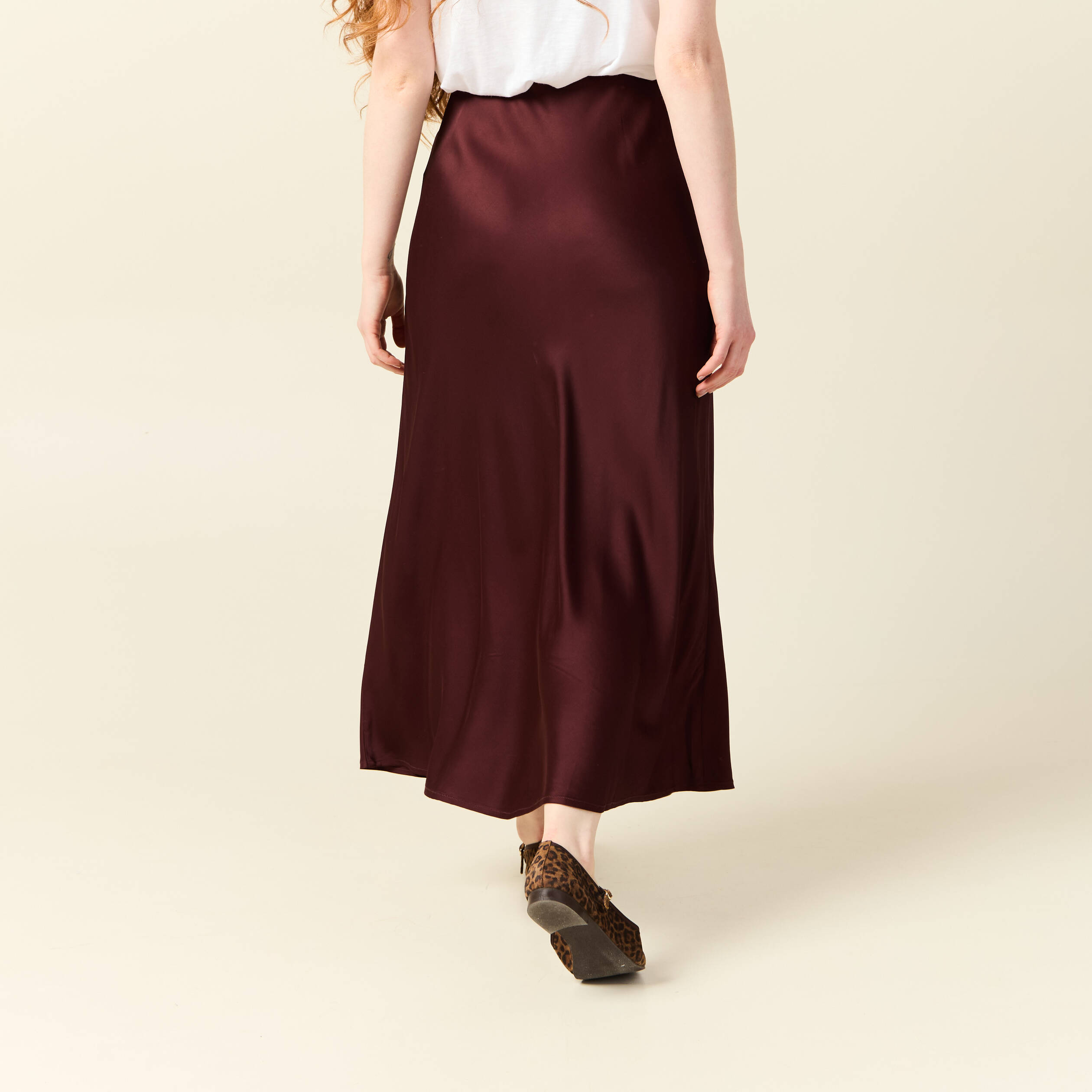 jupe longue droite satin bordeaux femme Jupe longue droite satin bordeaux femme