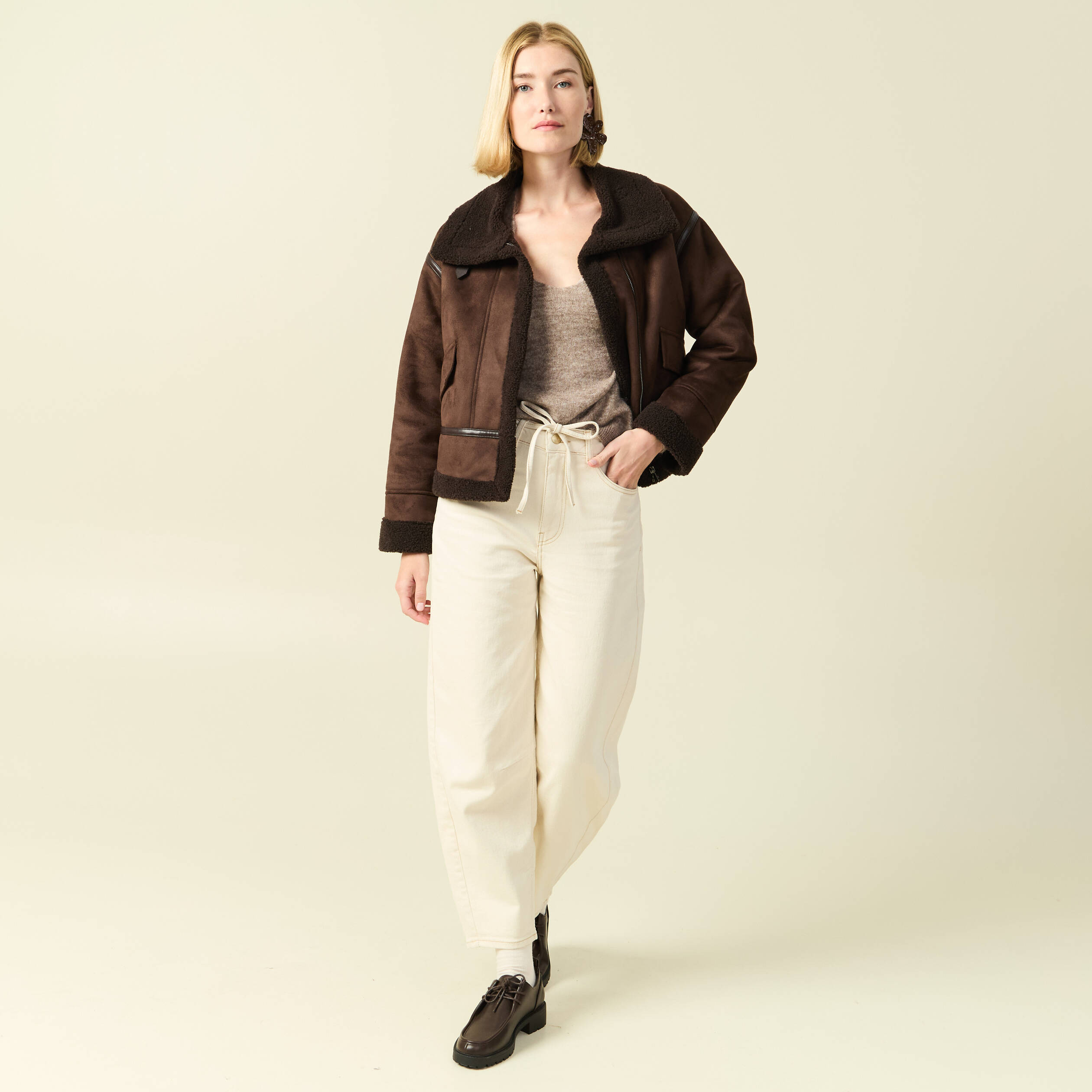 Pull col V manches longues marron clair femme
